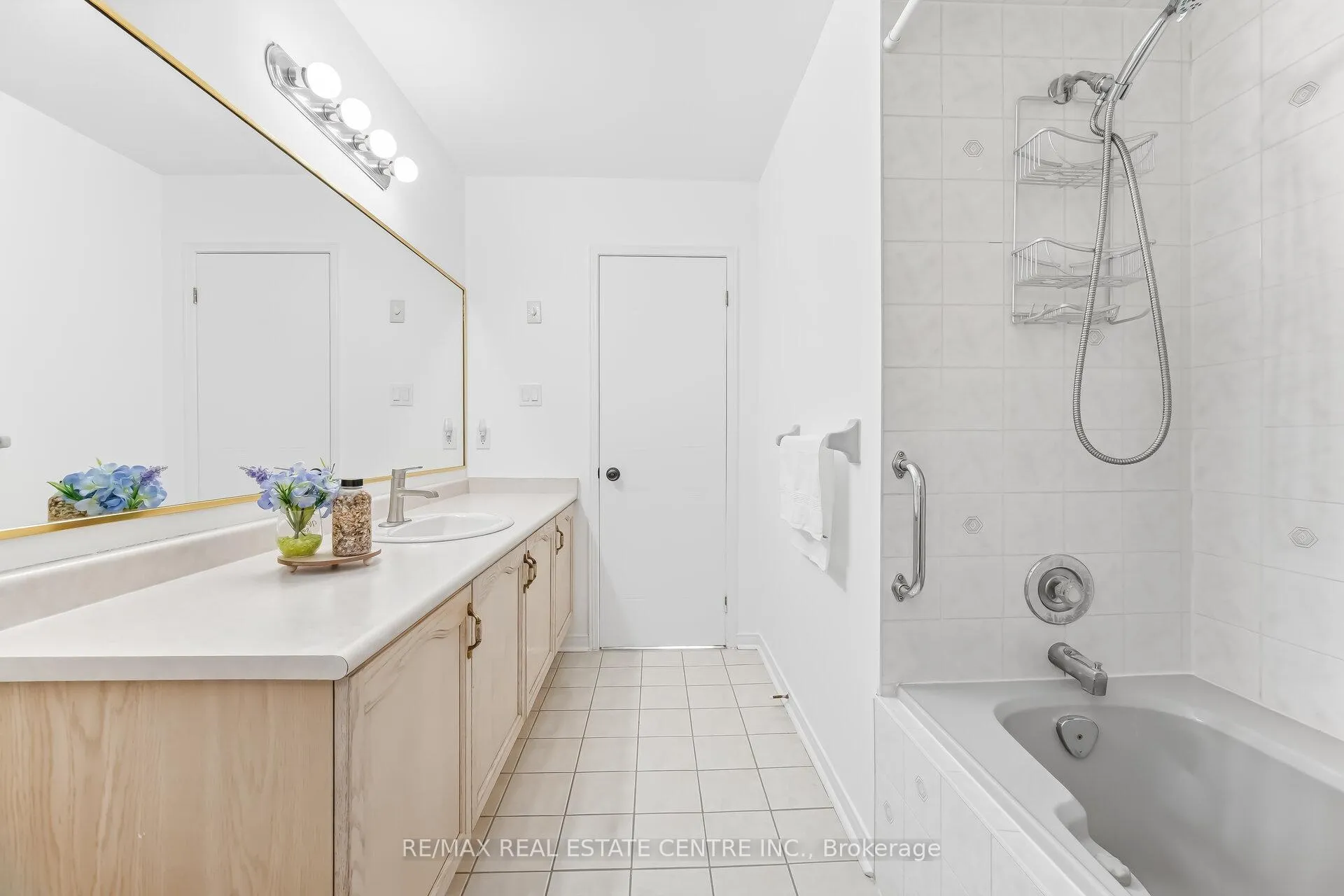Photo 38 of 26 Braemore Road, Brampton, Brampton West — HOMEH