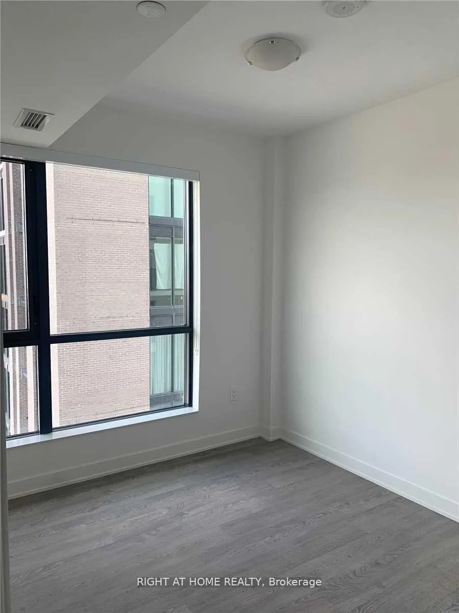 Photo 4 of Unit 510, 120 Eagle Rock Way, Vaughan, Rural Vaughan — HOMEH