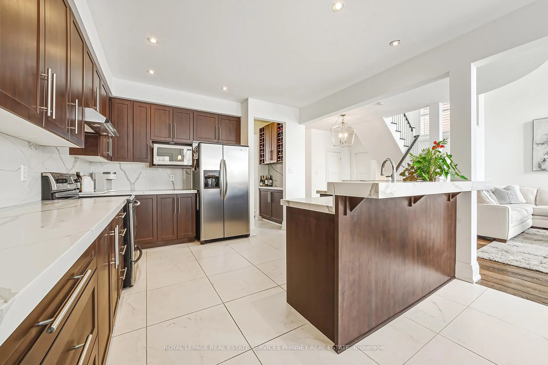 Photo 6 of 958 Irish Moss Road, Mississauga, Meadowvale Village — HOMEH