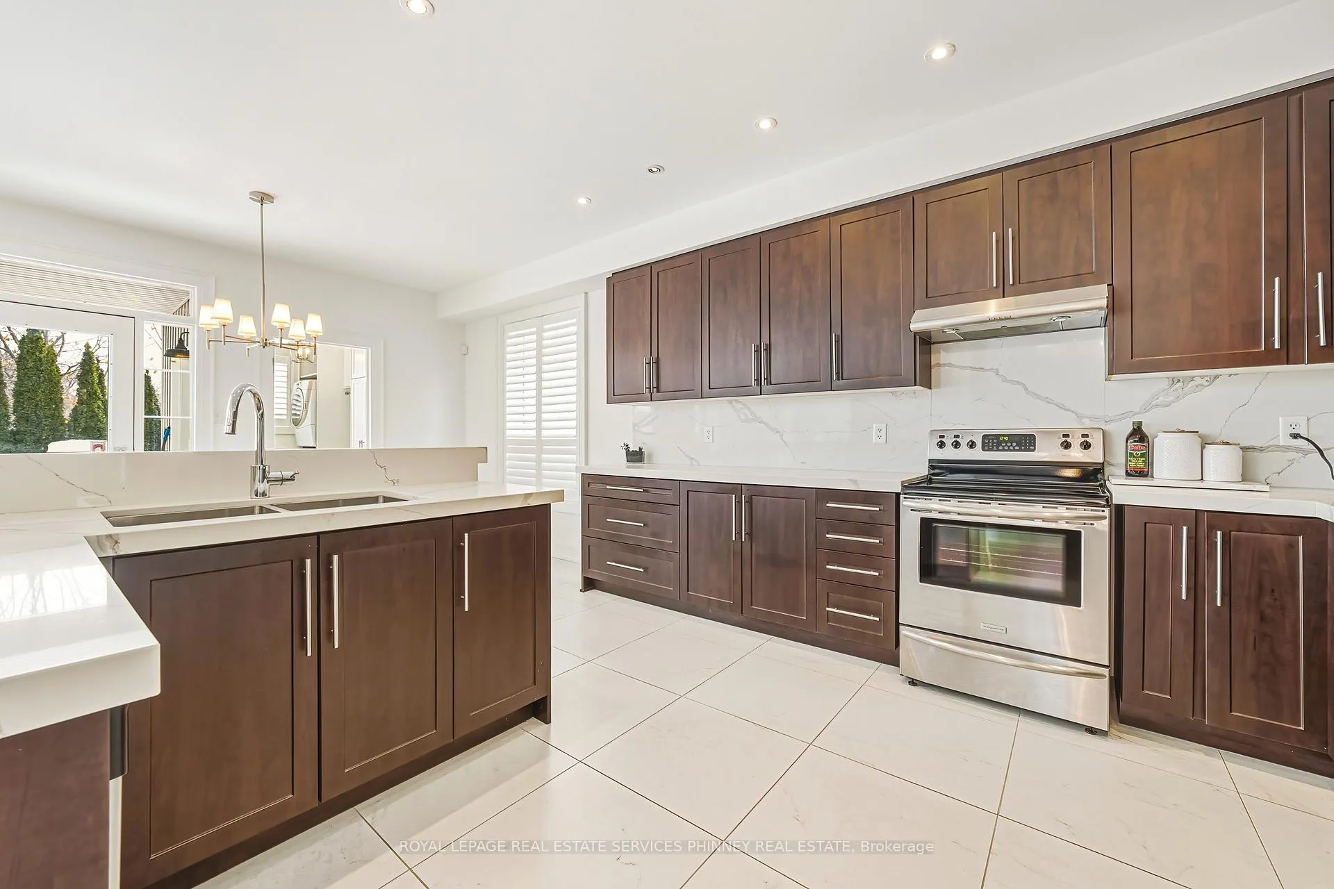 Photo 7 of 958 Irish Moss Road, Mississauga, Meadowvale Village — HOMEH