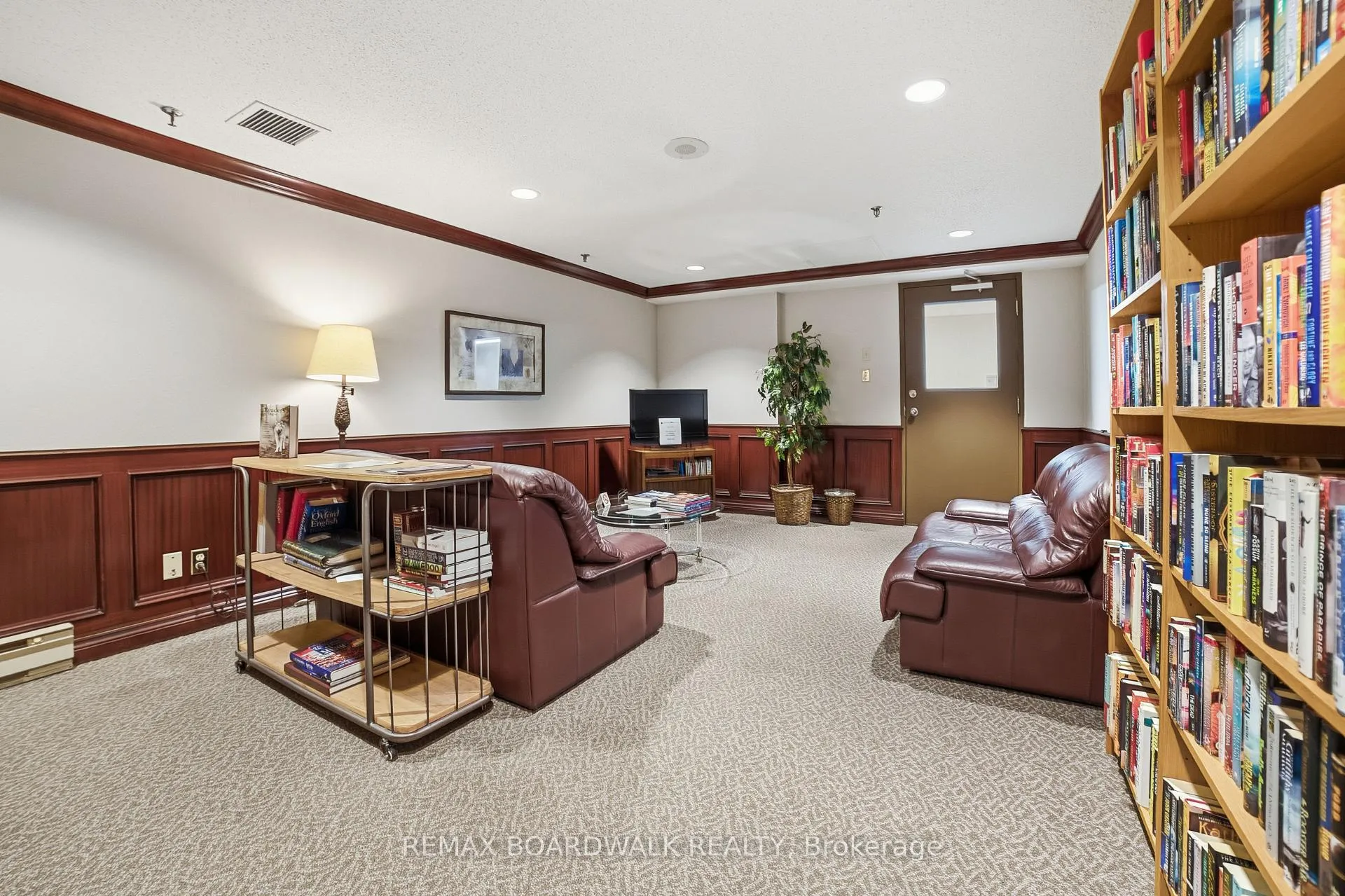 Photo 12 of Unit 1408, 1705 Playfair Drive, Ottawa, Playfair Park — HOMEH