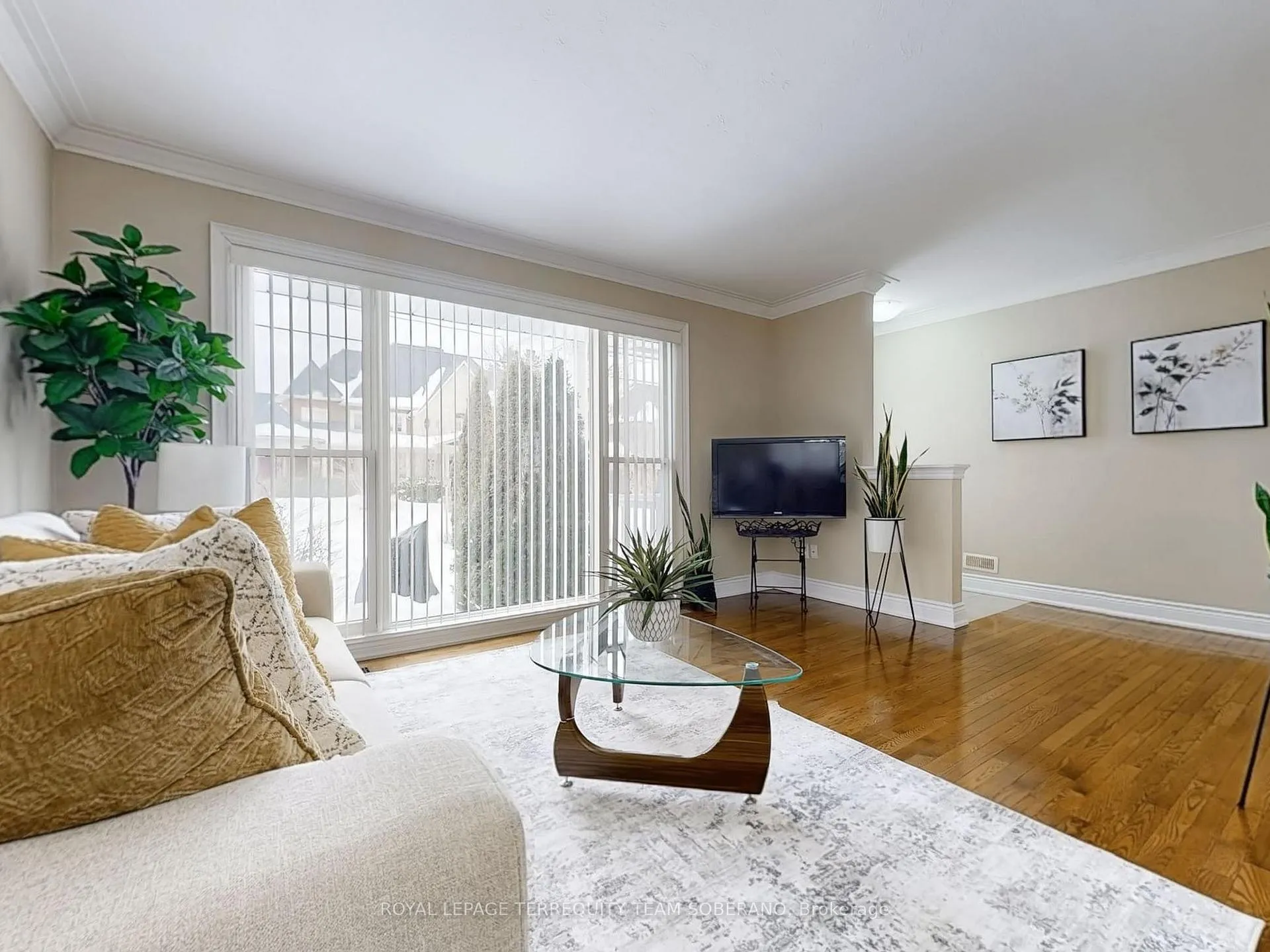 Photo 11 of 10 Gram Street, Vaughan, Maple — HOMEH