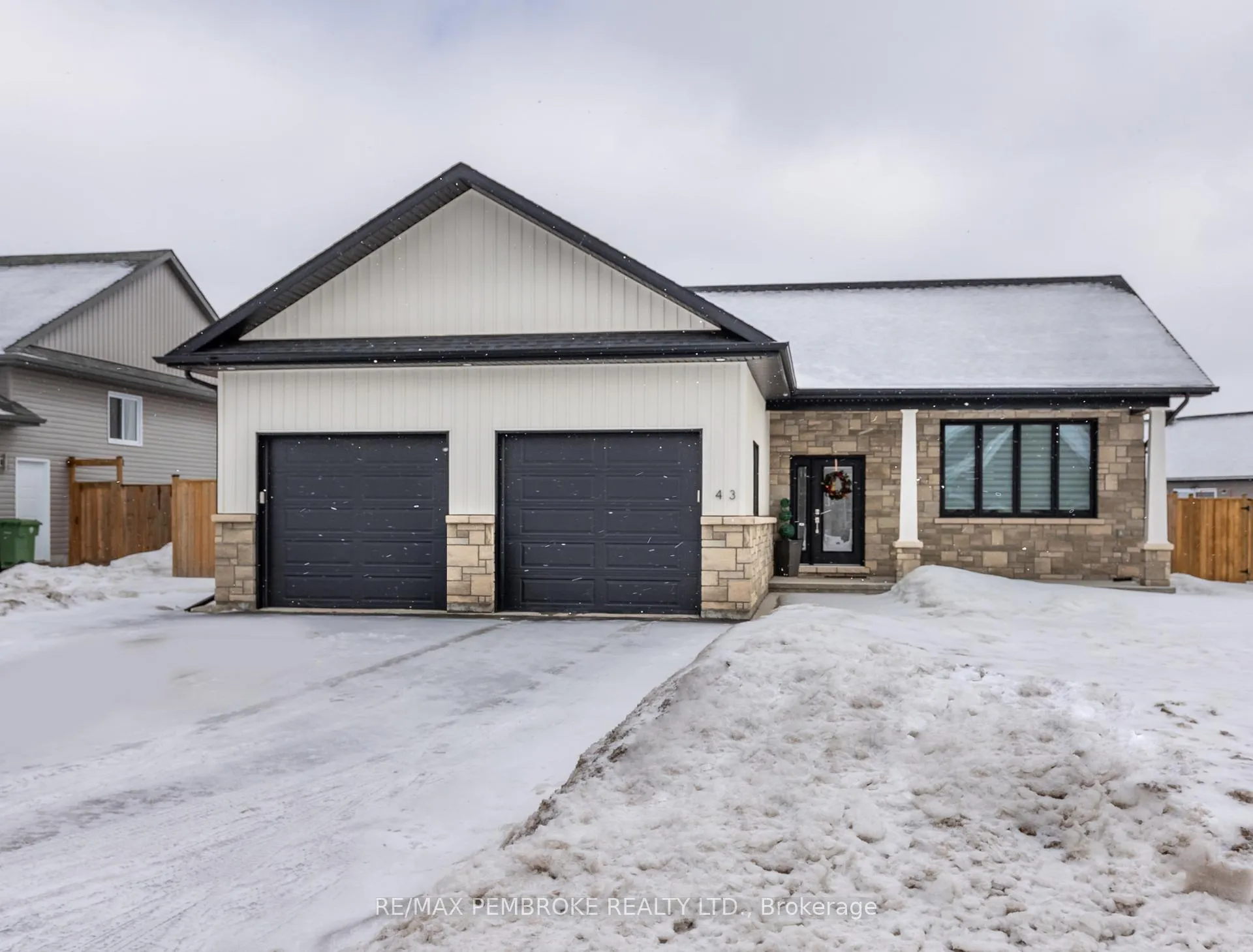 Photo 1 of 43 Liam Street, Petawawa — HOMEH
