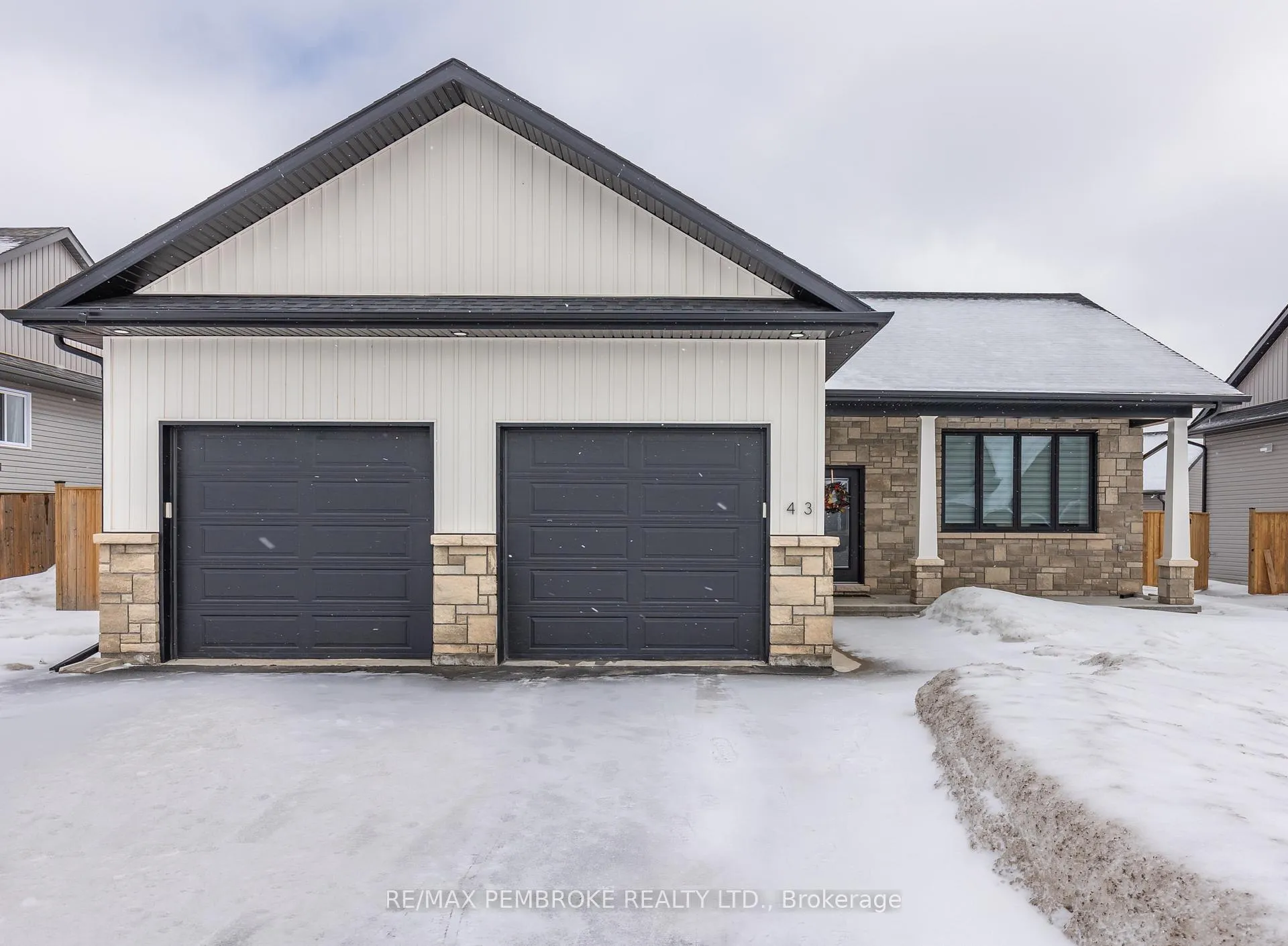 Photo 2 of 43 Liam Street, Petawawa — HOMEH