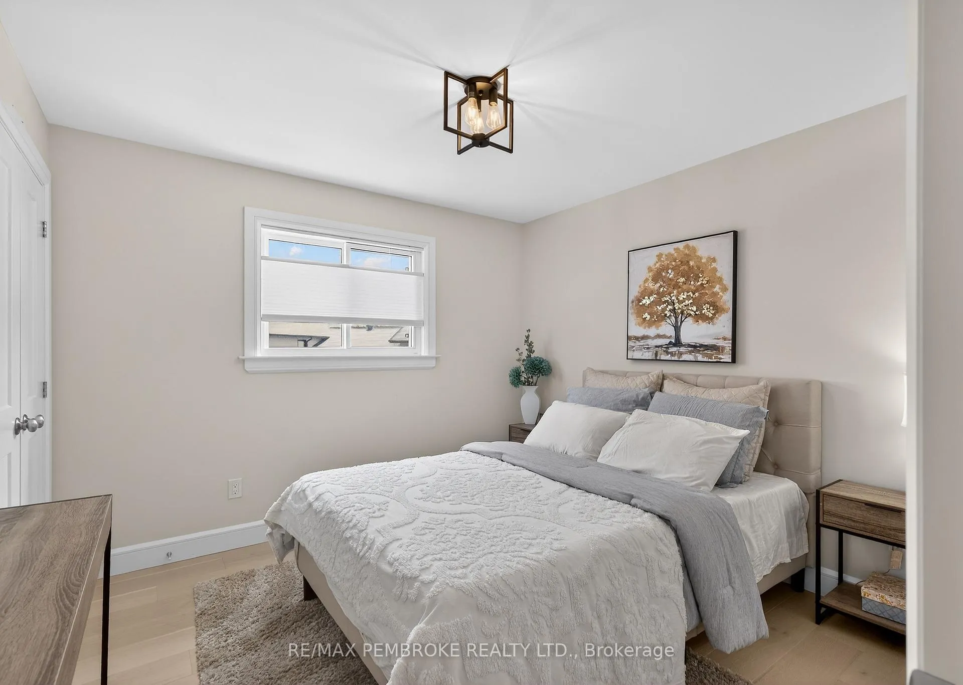Photo 33 of 43 Liam Street, Petawawa — HOMEH
