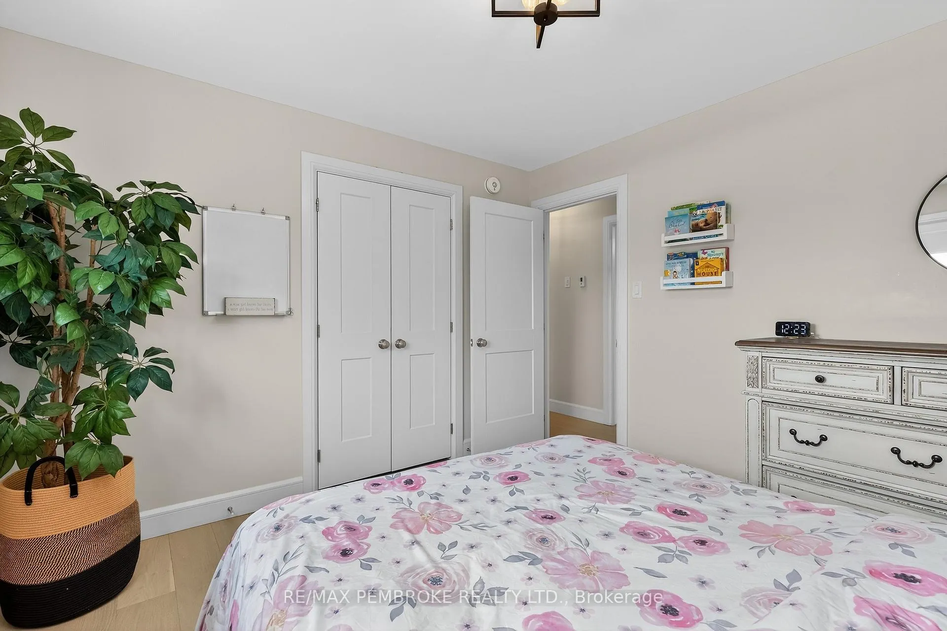 Photo 36 of 43 Liam Street, Petawawa — HOMEH