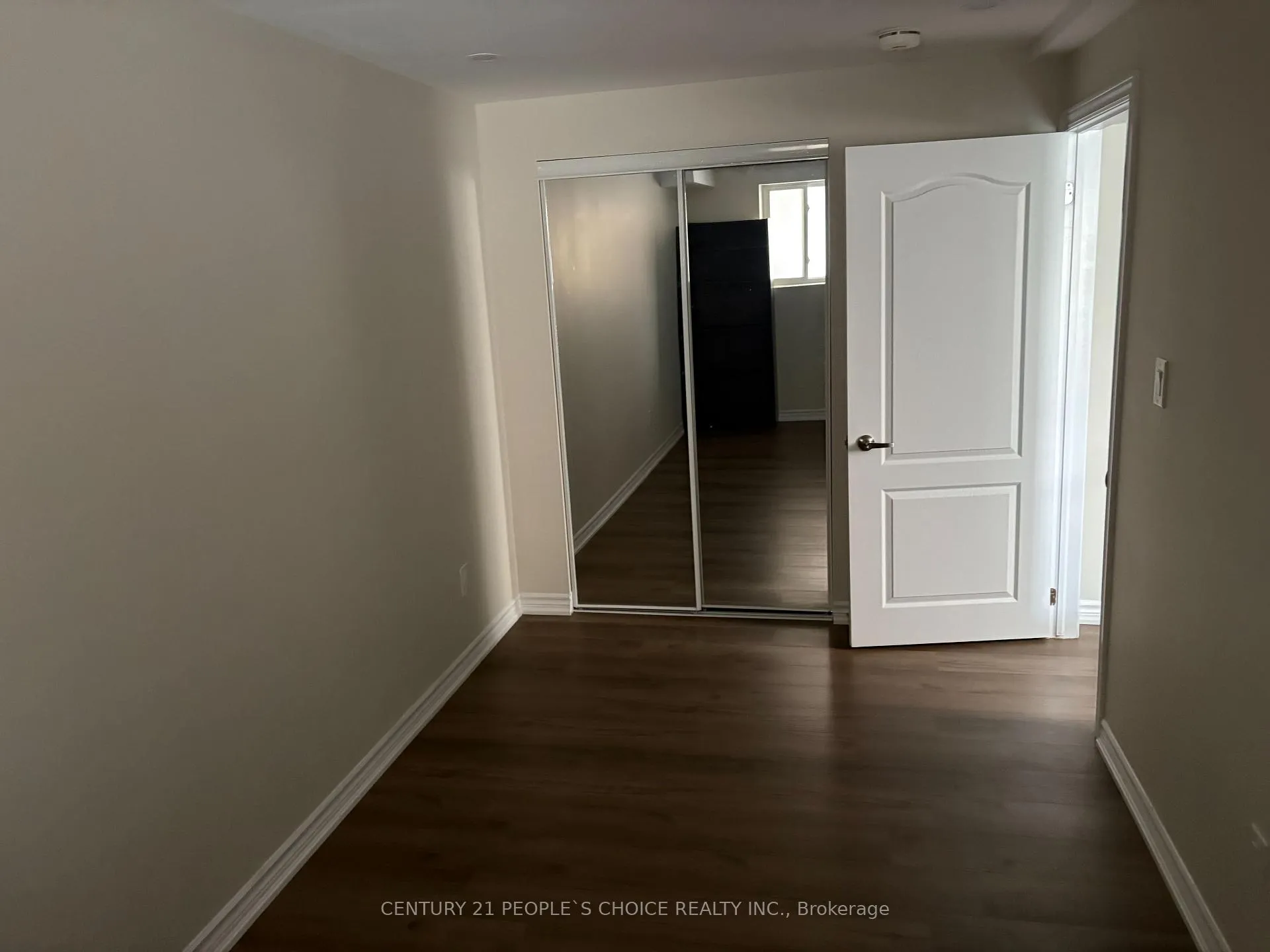 Photo 5 of Unit Bsmt, 11 Portrush Trail, Brampton, Credit Valley — HOMEH