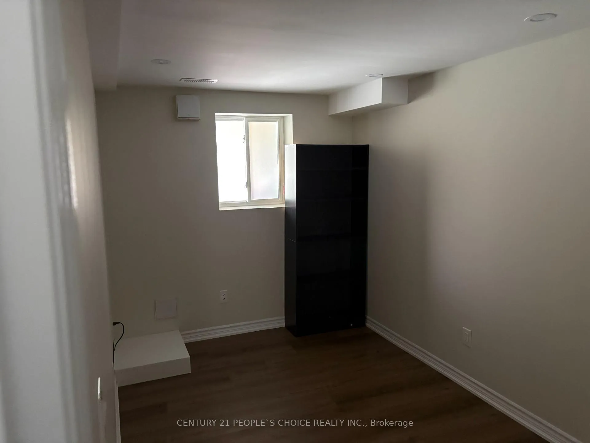 Photo 9 of Unit Bsmt, 11 Portrush Trail, Brampton, Credit Valley — HOMEH