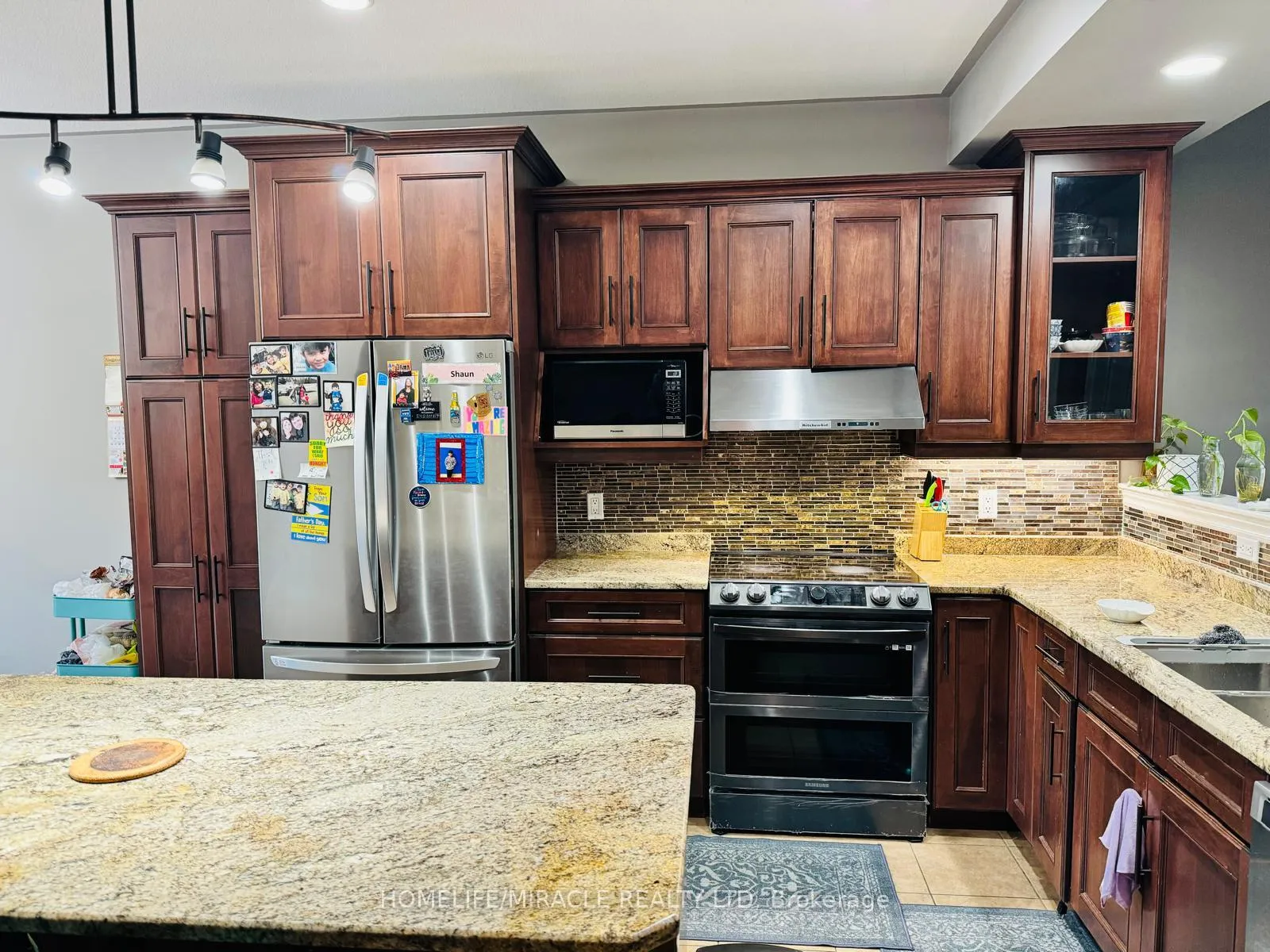 Photo 5 of 100 Creekside Drive, Welland, Coyle Creek — HOMEH