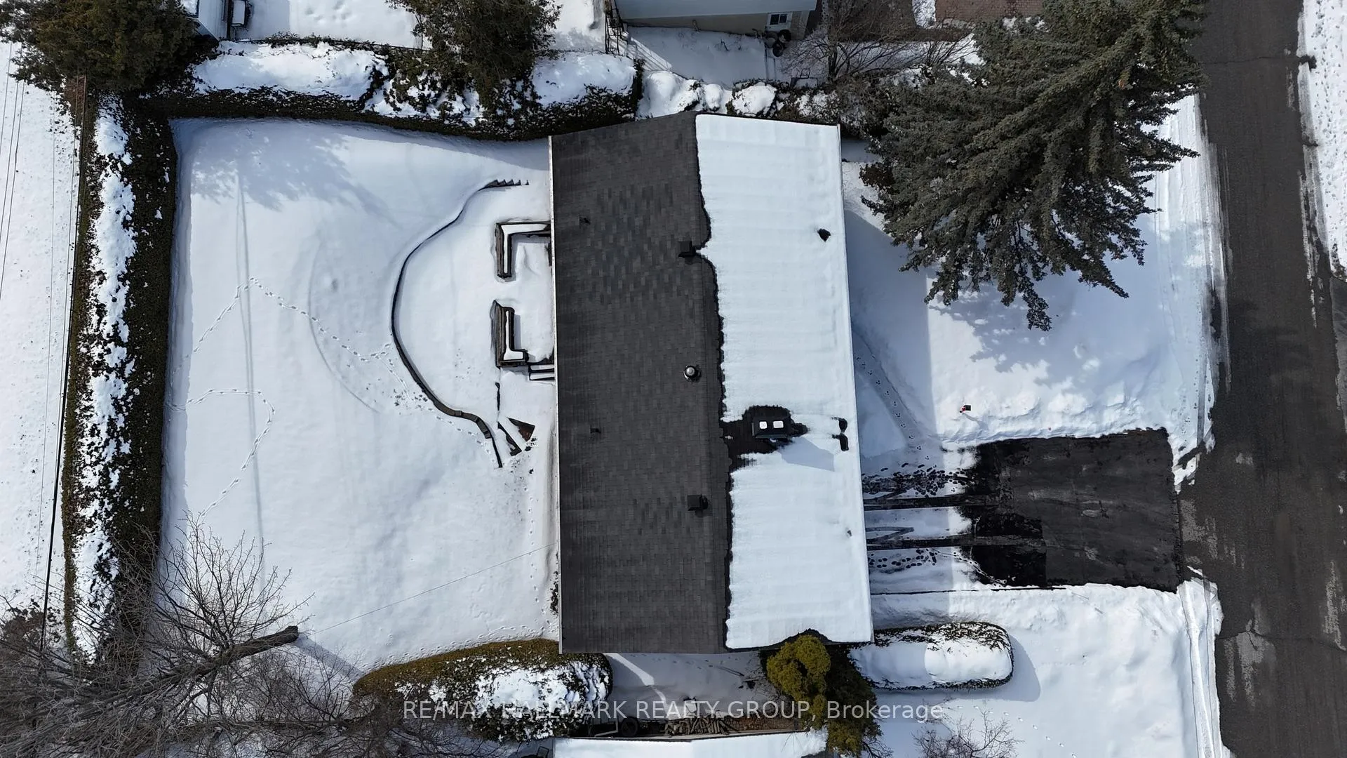 Photo 3 of 44 Foothills Drive, Ottawa, Lynwood Village — HOMEH
