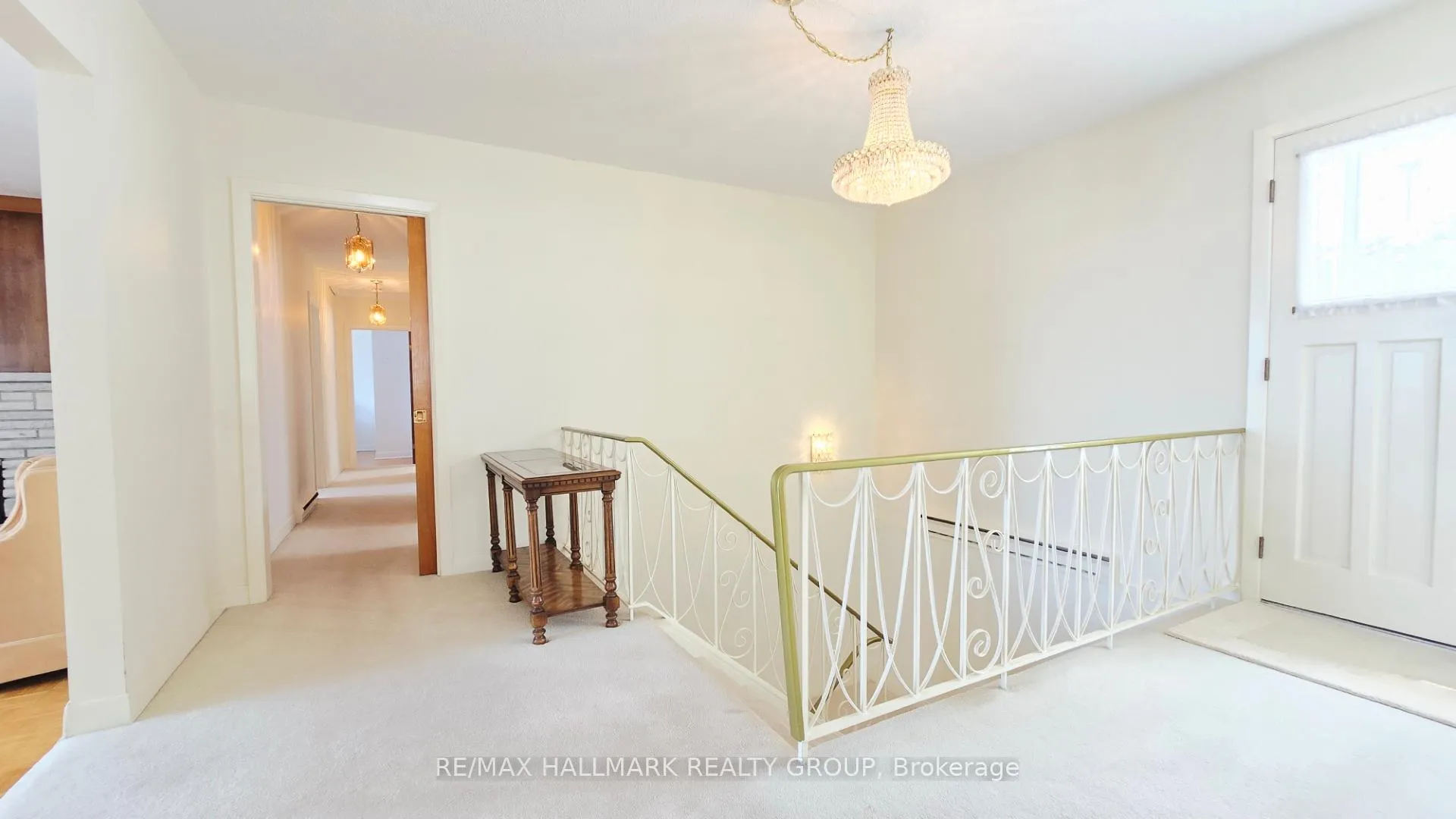 Photo 12 of 44 Foothills Drive, Ottawa, Lynwood Village — HOMEH