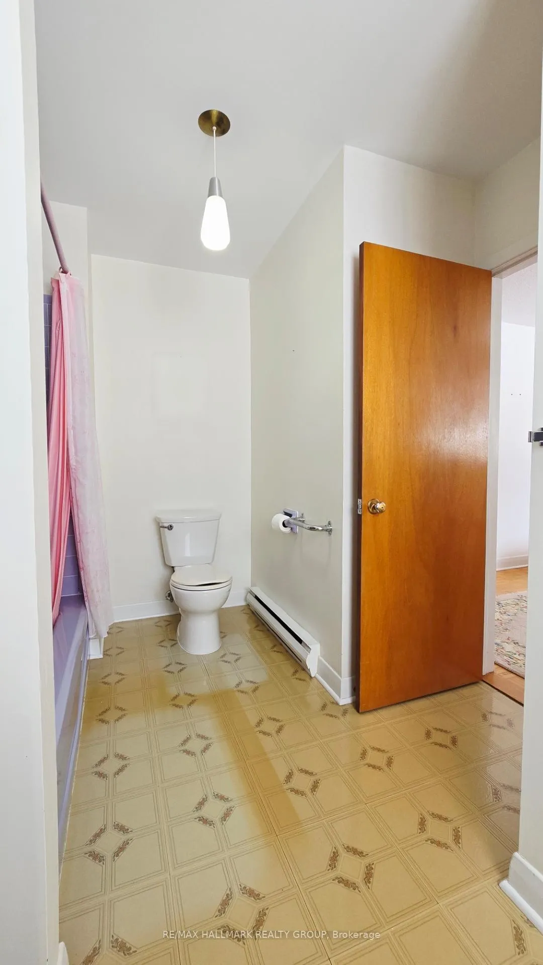 Photo 18 of 44 Foothills Drive, Ottawa, Lynwood Village — HOMEH