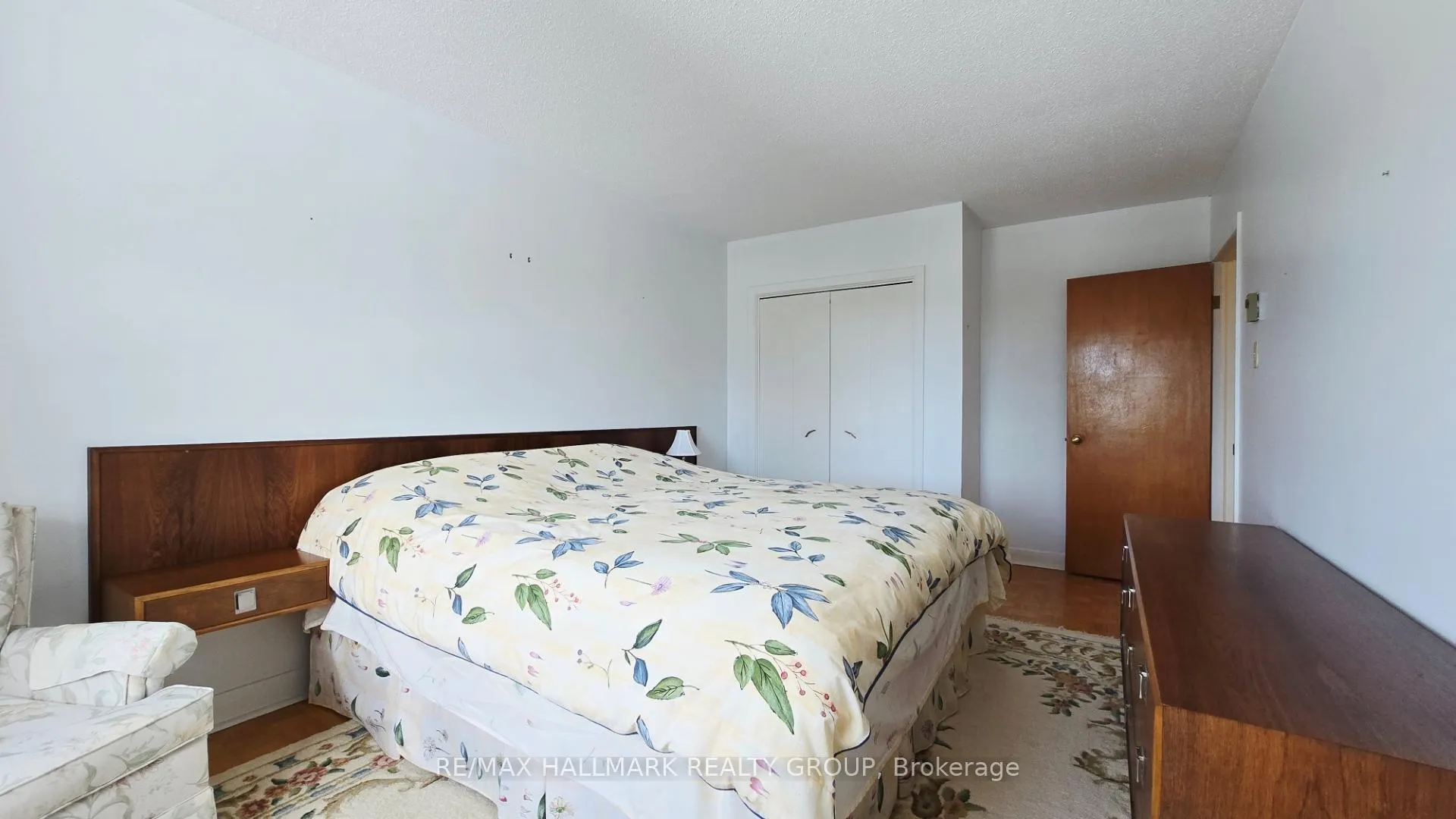 Photo 20 of 44 Foothills Drive, Ottawa, Lynwood Village — HOMEH