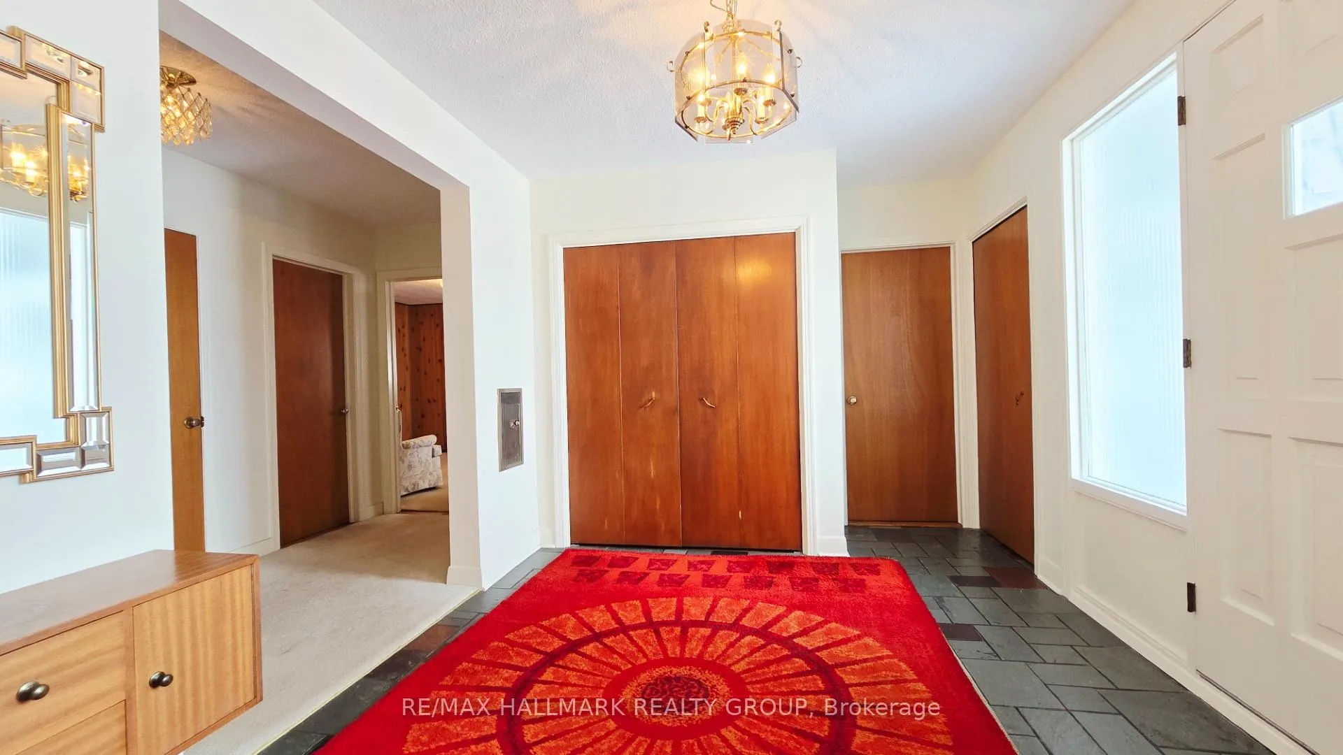 Photo 25 of 44 Foothills Drive, Ottawa, Lynwood Village — HOMEH