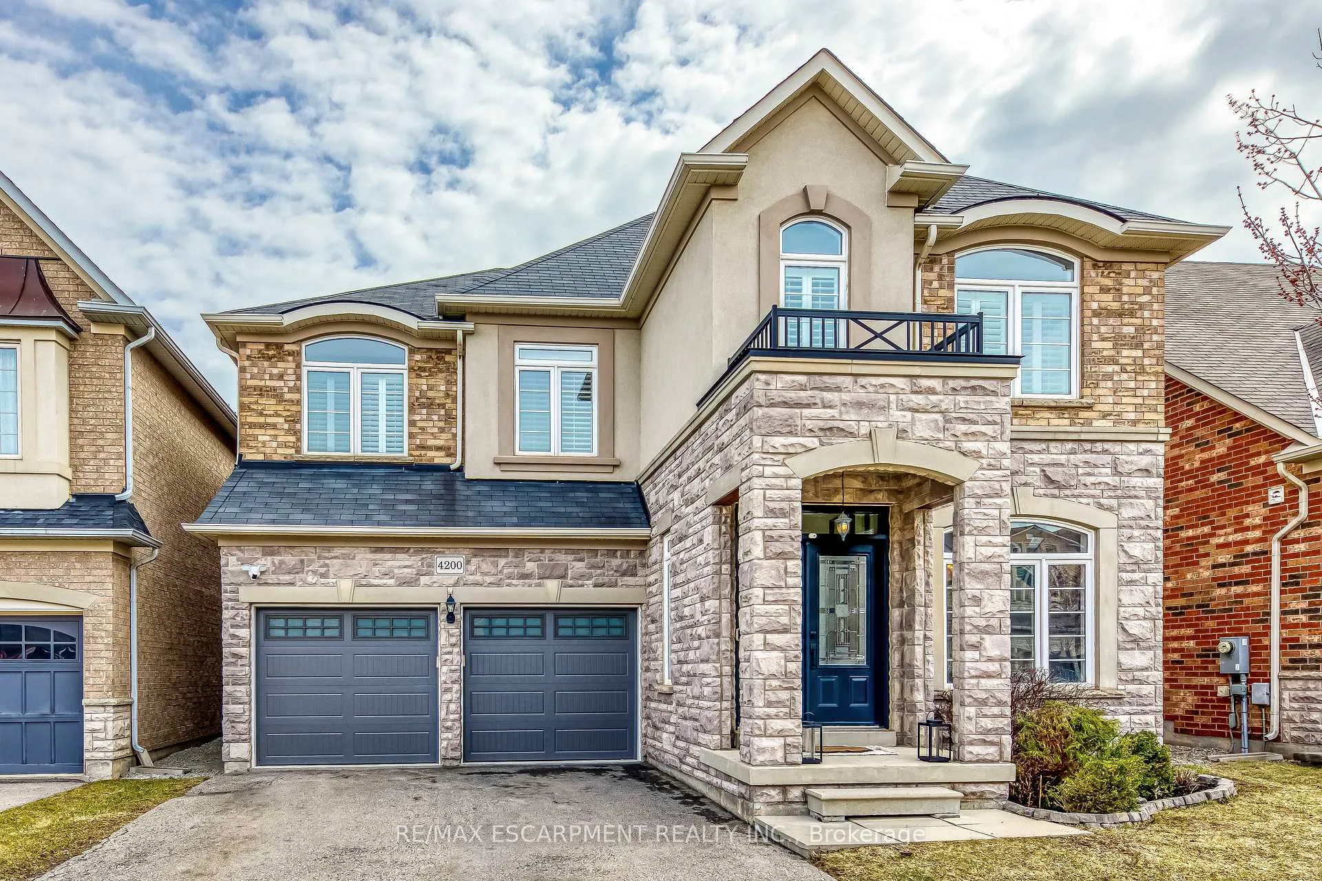 Photo 1 of 4200 Fuller Crescent, Burlington, Alton — HOMEH