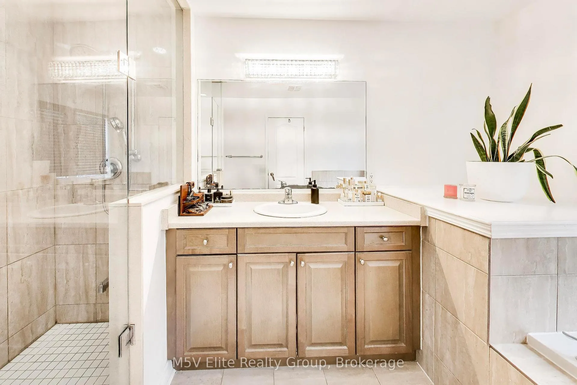 Photo 24 of 57 Agricola Road, Brampton, Northwest Brampton — HOMEH
