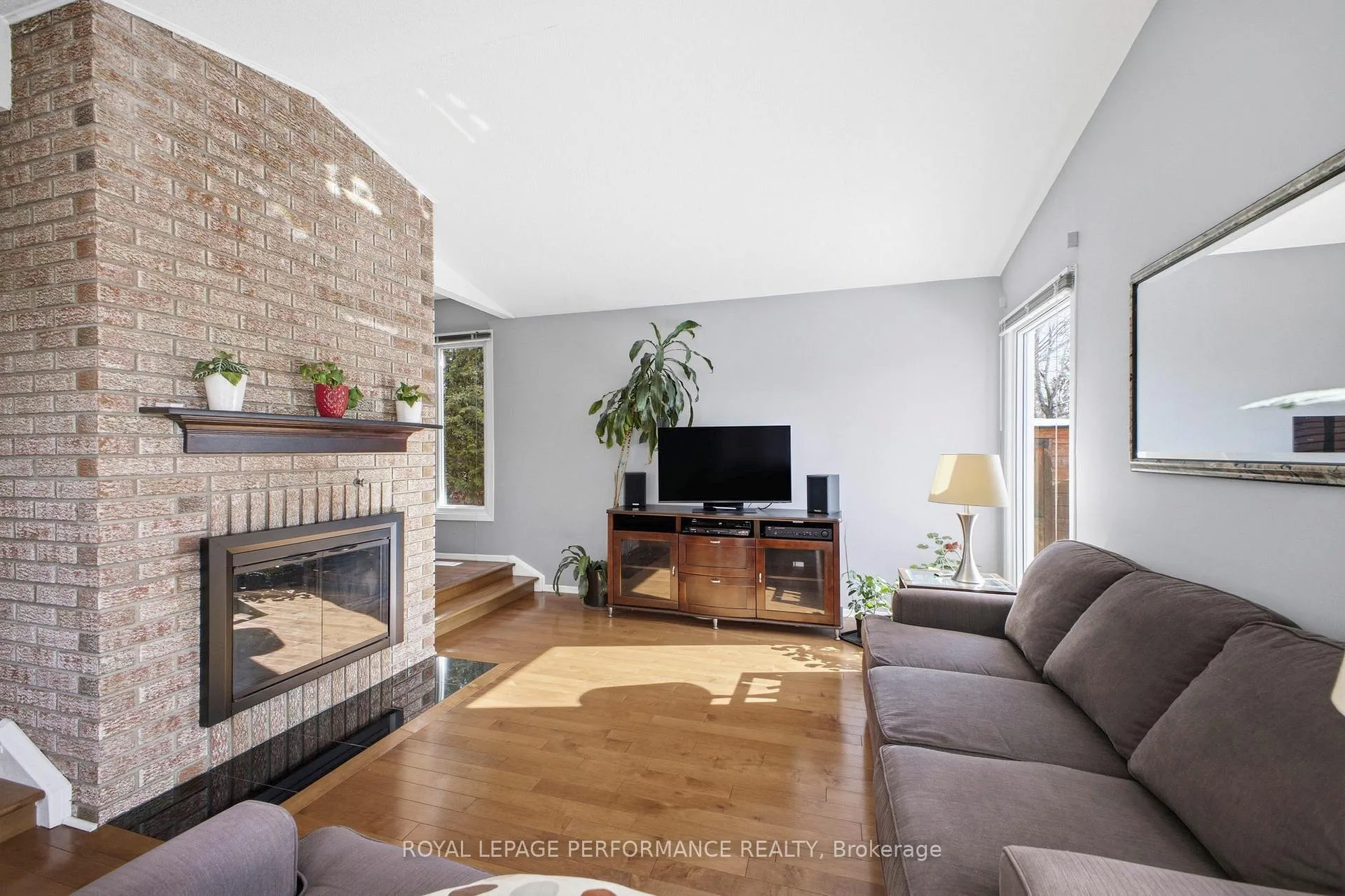 Photo 10 of 1089 St Emmanuel Terrace, Ottawa, Convent Glen North — HOMEH