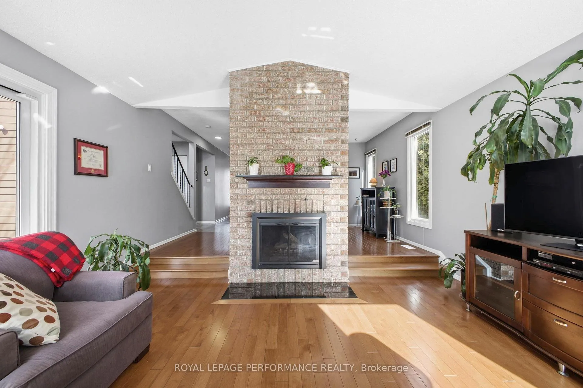 Photo 13 of 1089 St Emmanuel Terrace, Ottawa, Convent Glen North — HOMEH