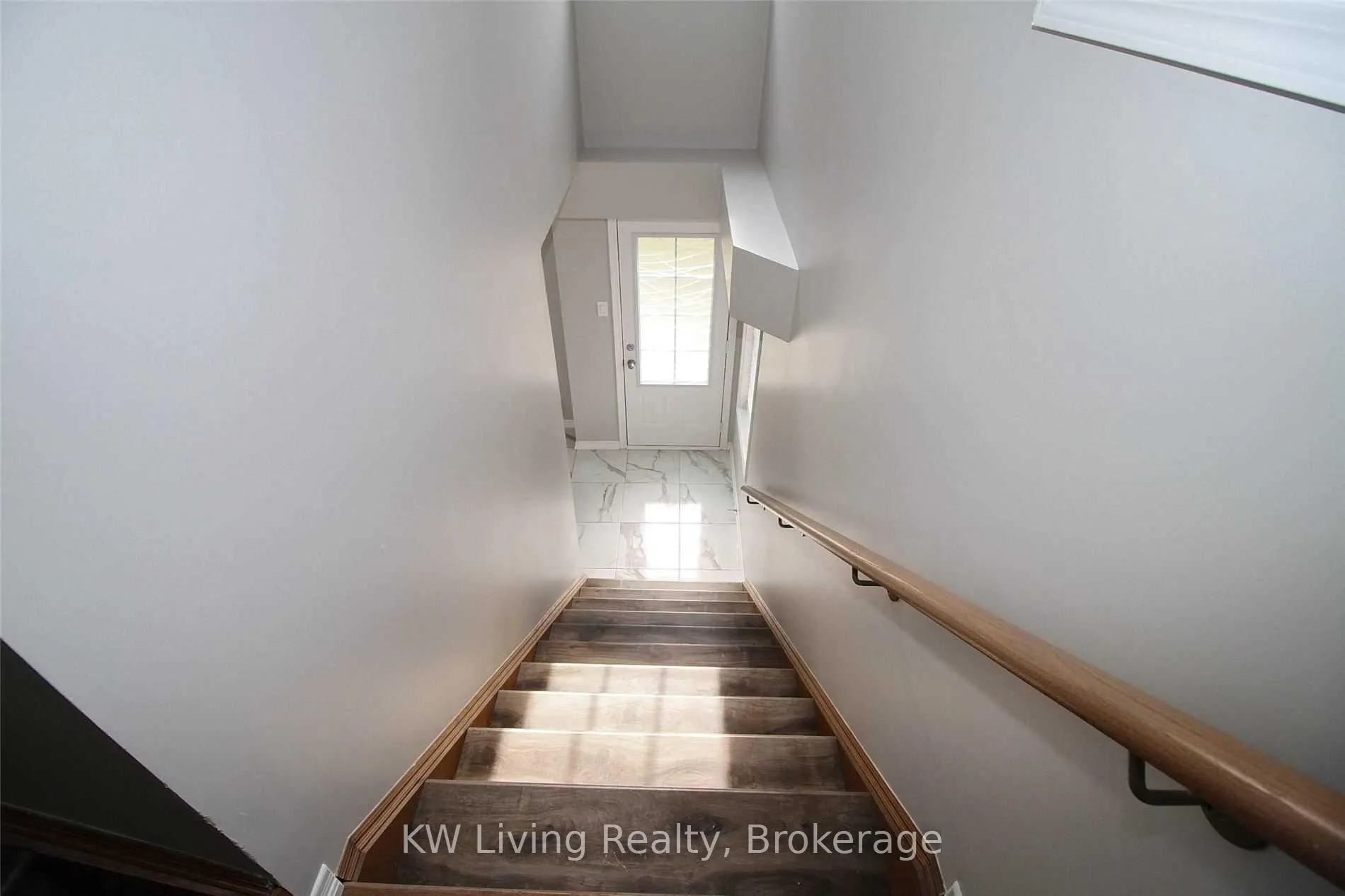 Photo 3 of 2385 Chevron Prince Path, Oshawa, Windfields — HOMEH