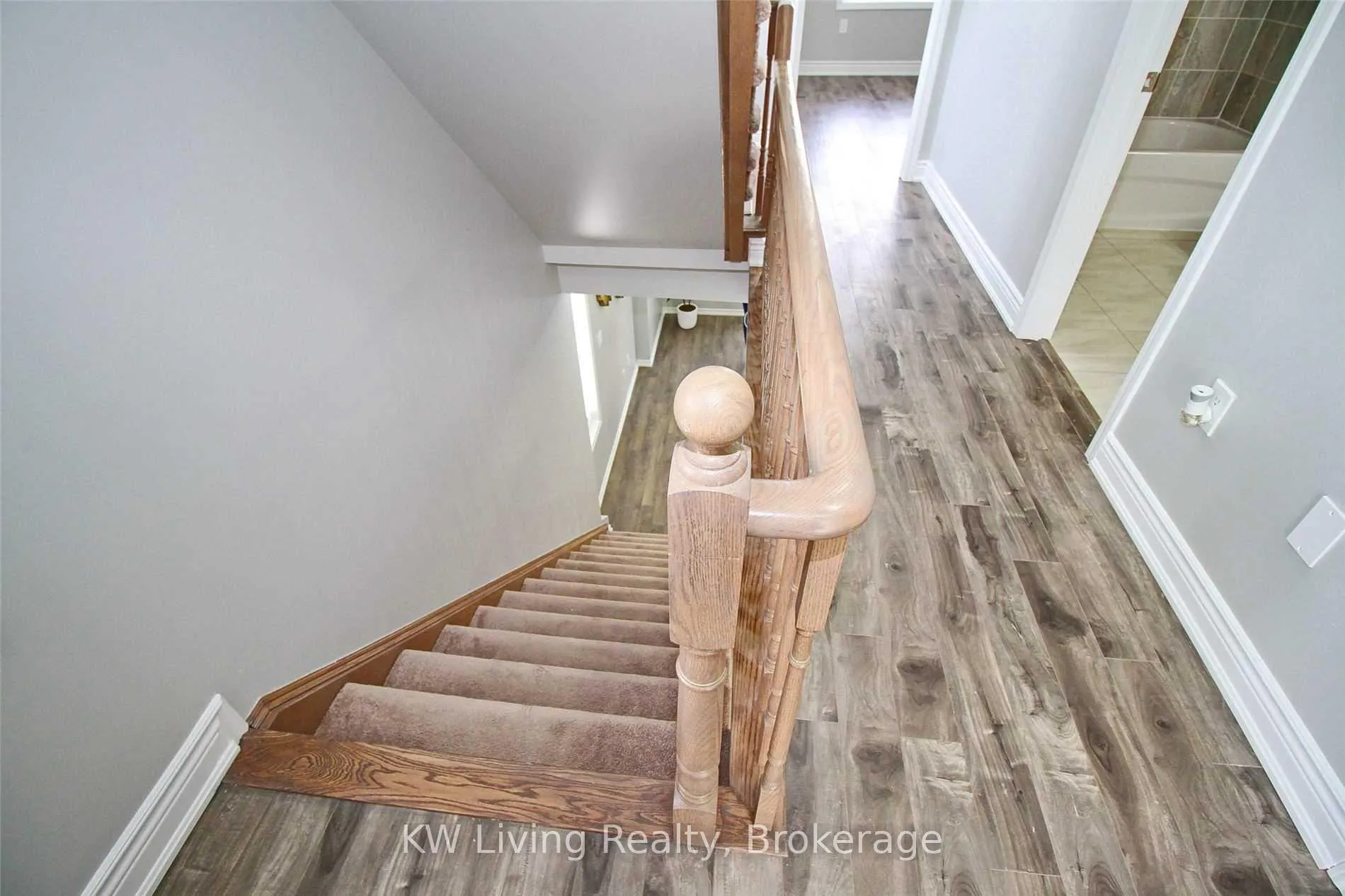 Photo 16 of 2385 Chevron Prince Path, Oshawa, Windfields — HOMEH