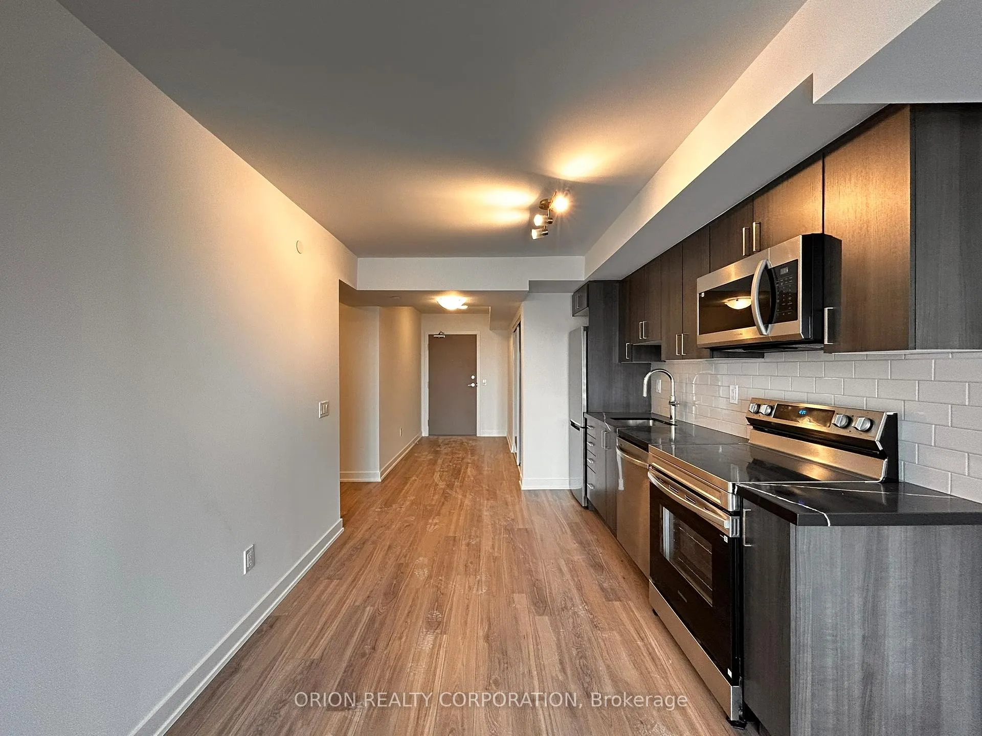 Photo 6 of Unit 1910, 1010 Sandy Beach Road, Pickering, Bay Ridges — HOMEH