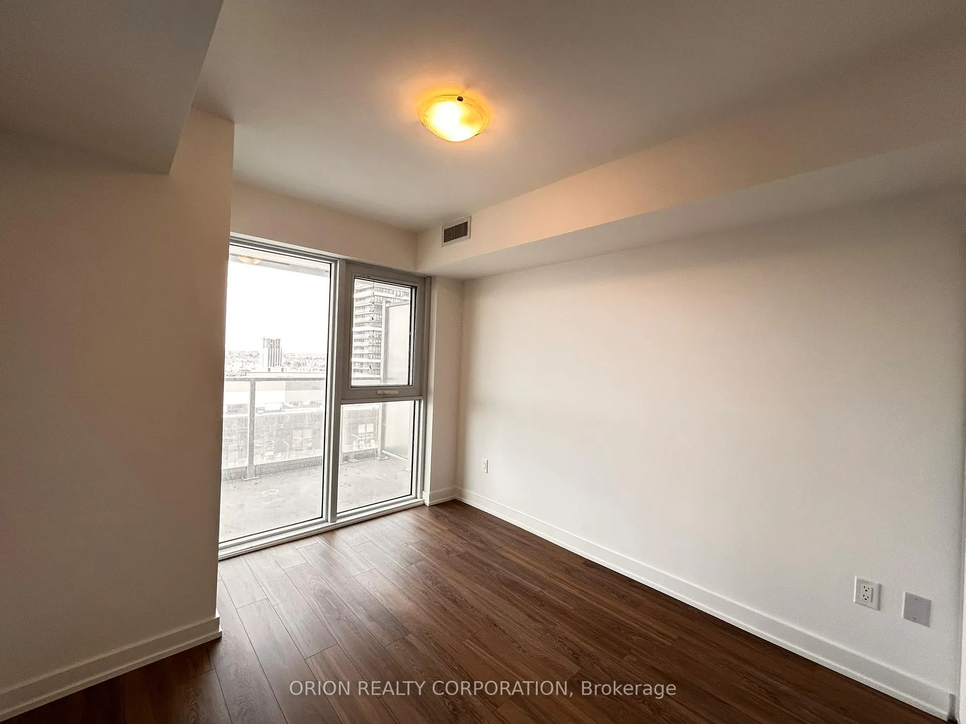 Photo 13 of Unit 1910, 1010 Sandy Beach Road, Pickering, Bay Ridges — HOMEH