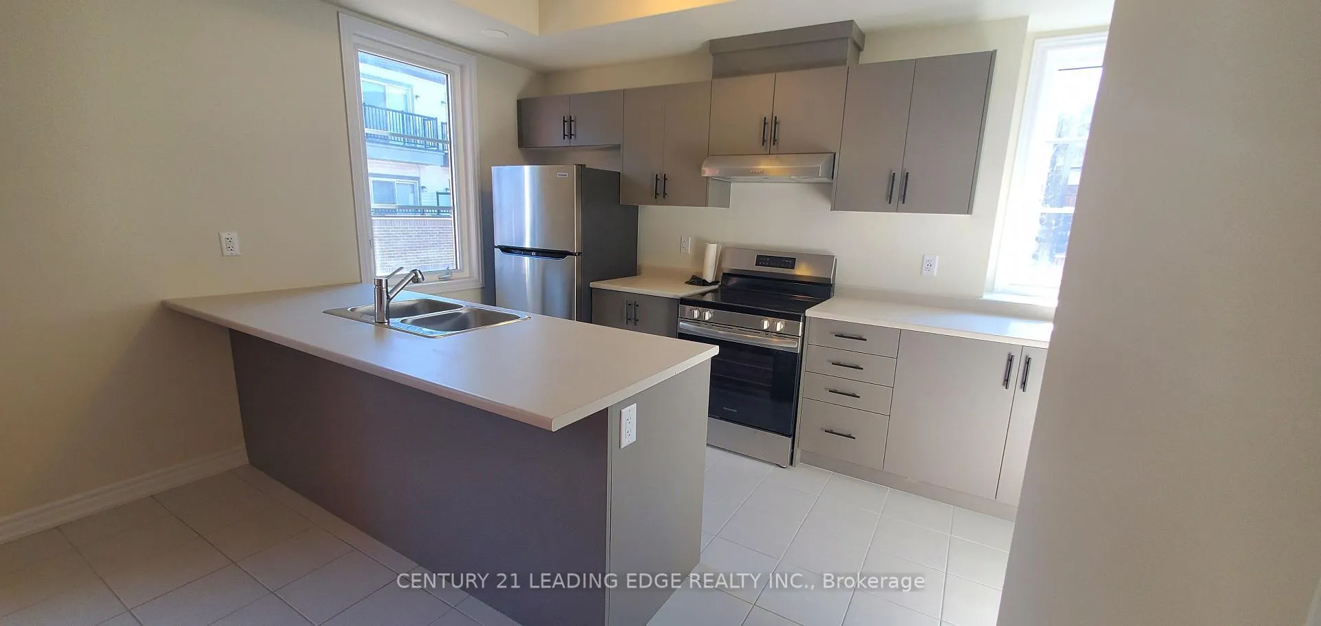 Photo 19 of 23 Petley Street, Clarington, Courtice — HOMEH