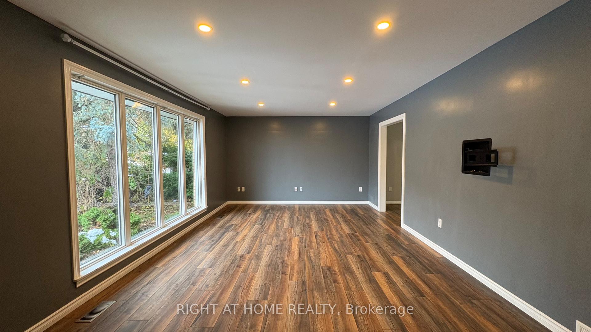 Photo 4 of 444 Quigley Road, Hamilton, Vincent — HOMEH