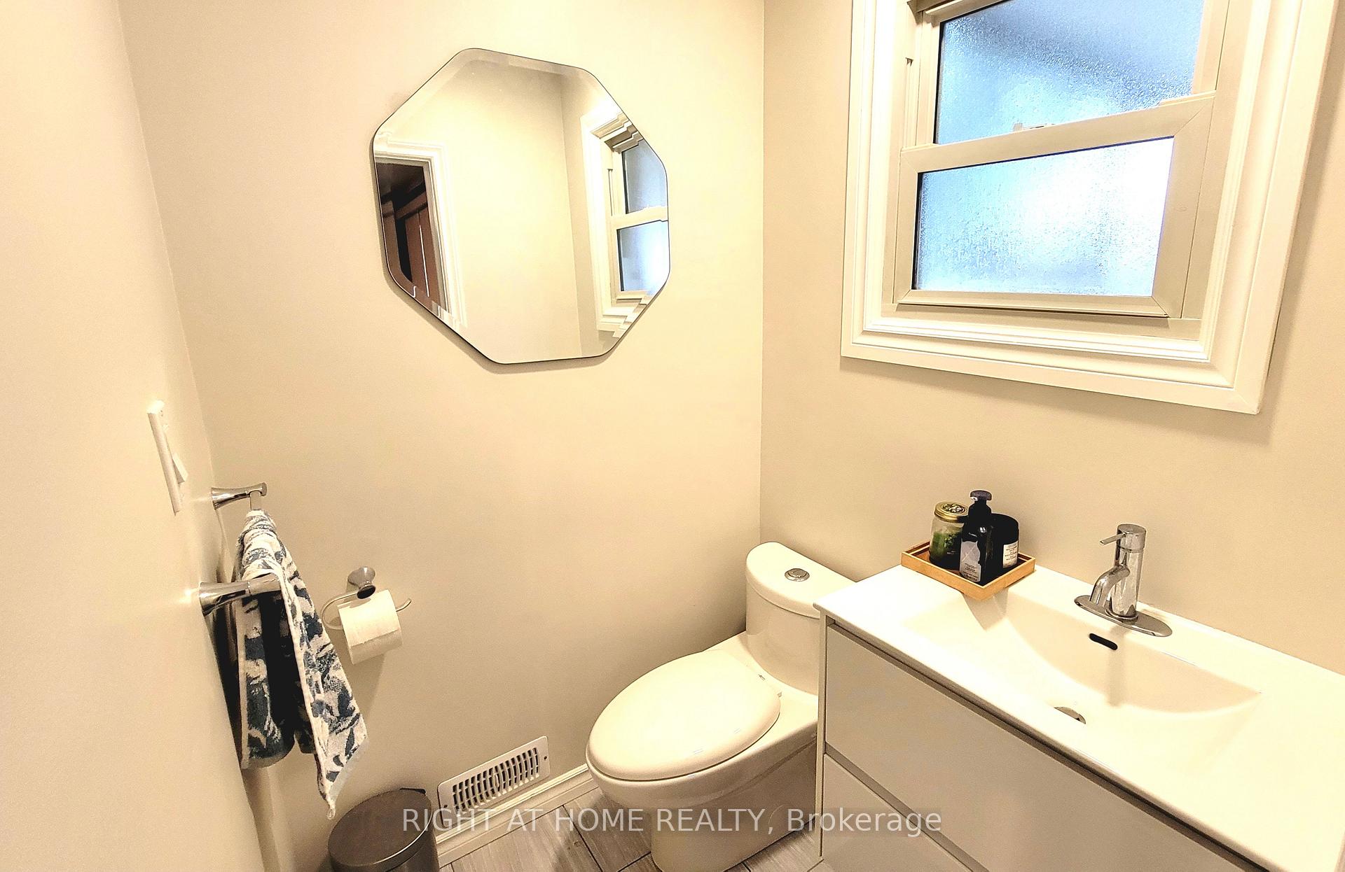 Photo 13 of 444 Quigley Road, Hamilton, Vincent — HOMEH