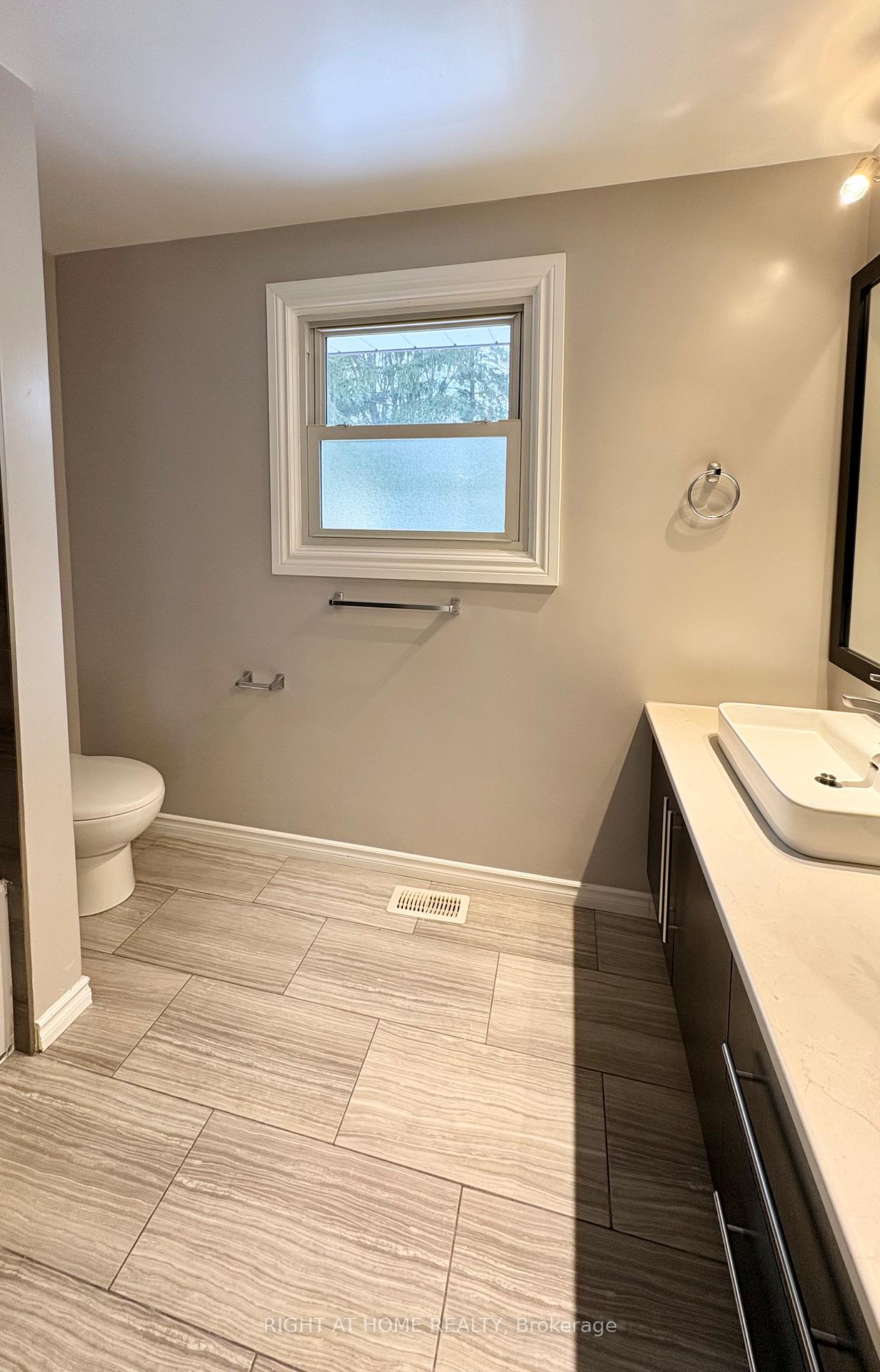 Photo 15 of 444 Quigley Road, Hamilton, Vincent — HOMEH