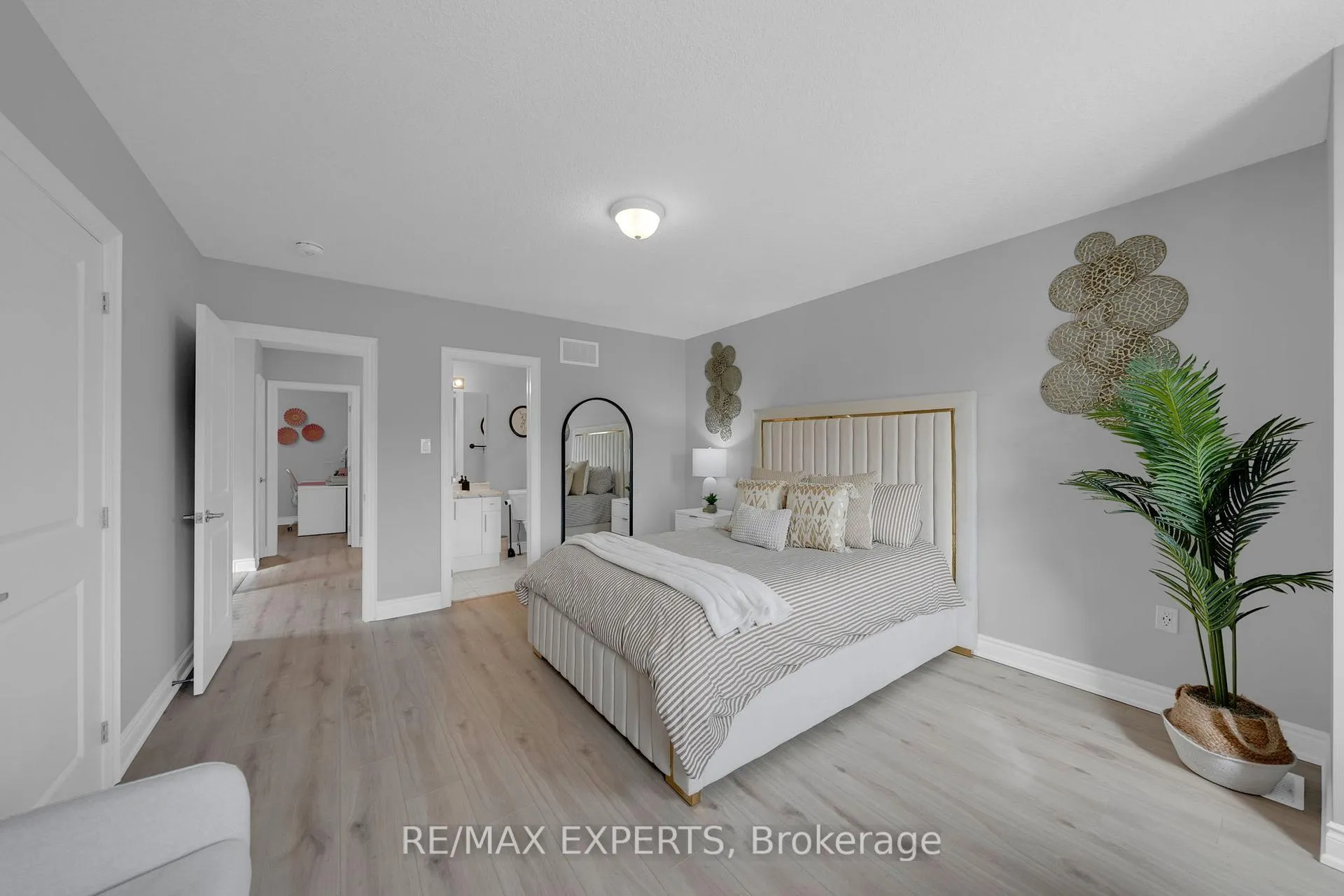 Photo 21 of 167 Walker Boulevard, New Tecumseth, Alliston — HOMEH
