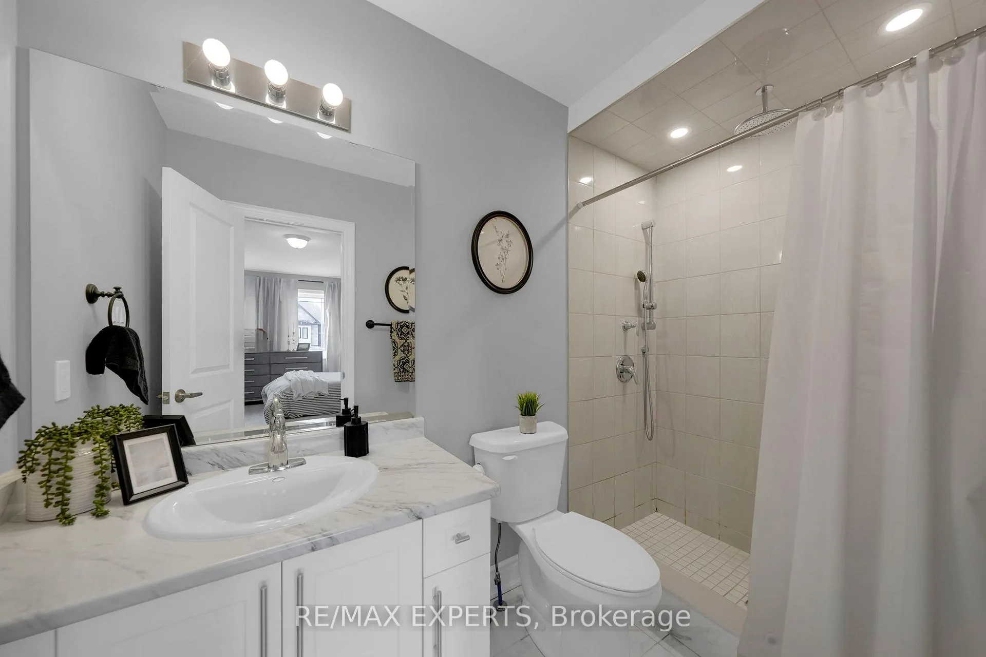 Photo 23 of 167 Walker Boulevard, New Tecumseth, Alliston — HOMEH