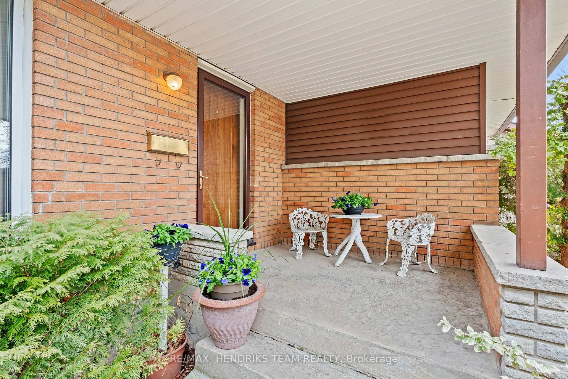 Photo 4 of 4 Ross Street, St. Catharines, Vine/Linwell — HOMEH