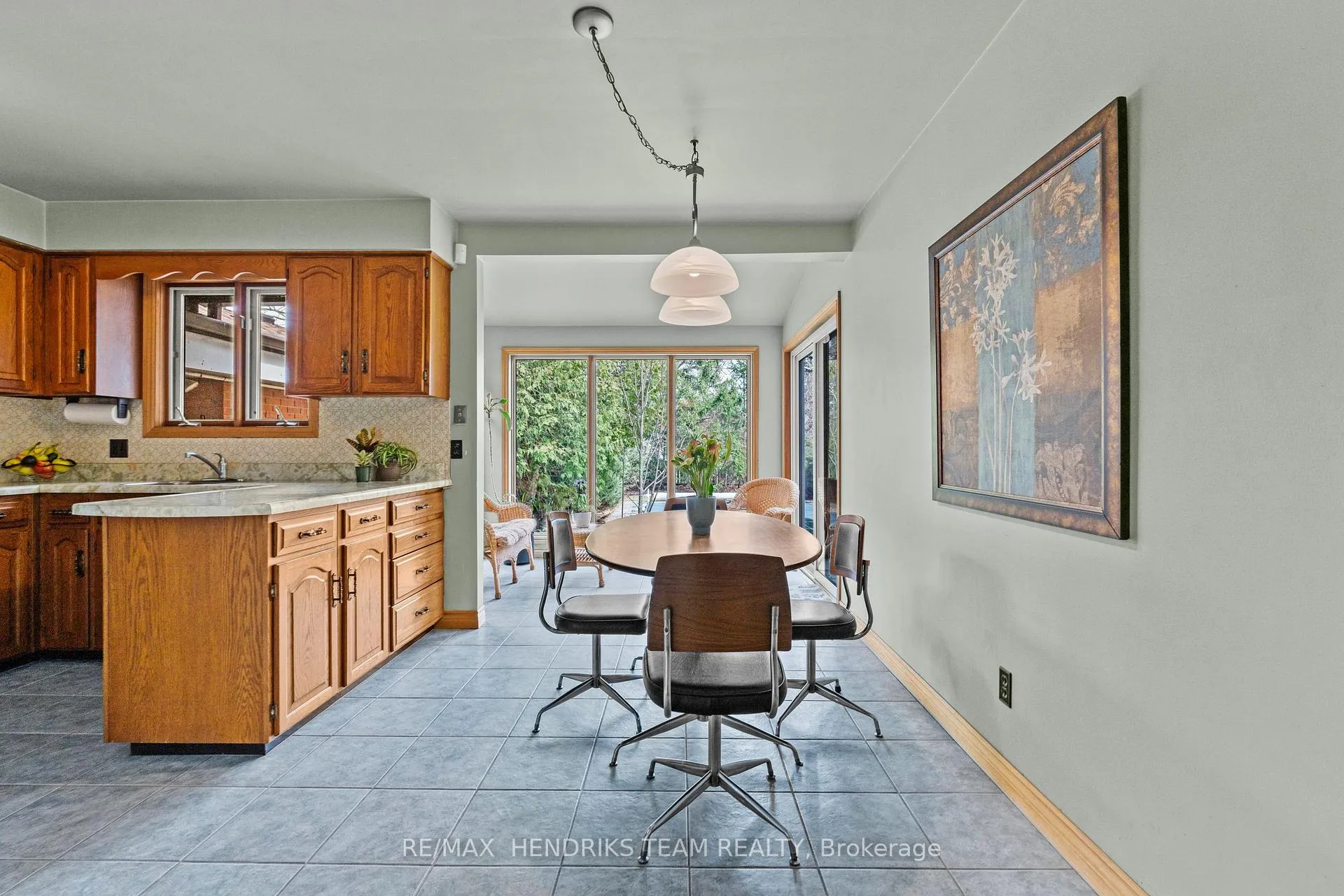 Photo 11 of 4 Ross Street, St. Catharines, Vine/Linwell — HOMEH