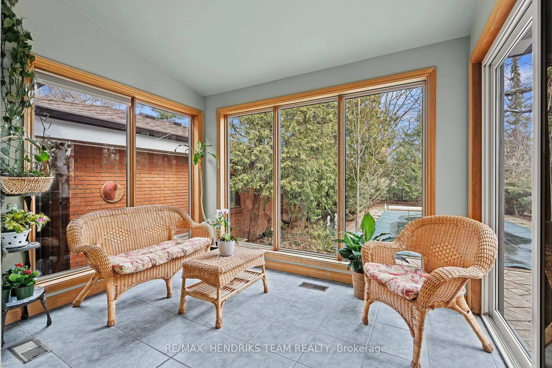 Photo 15 of 4 Ross Street, St. Catharines, Vine/Linwell — HOMEH