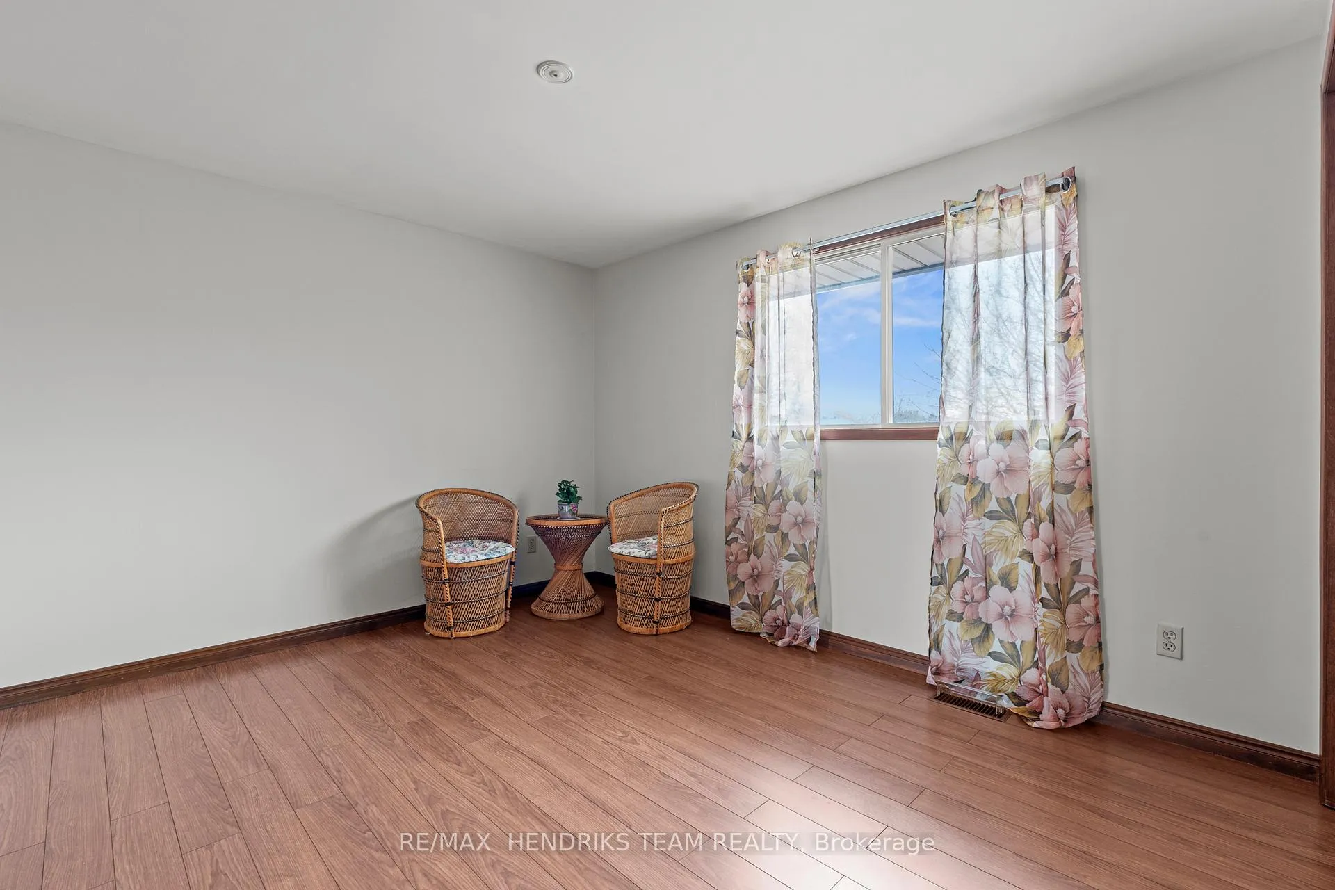 Photo 26 of 4 Ross Street, St. Catharines, Vine/Linwell — HOMEH