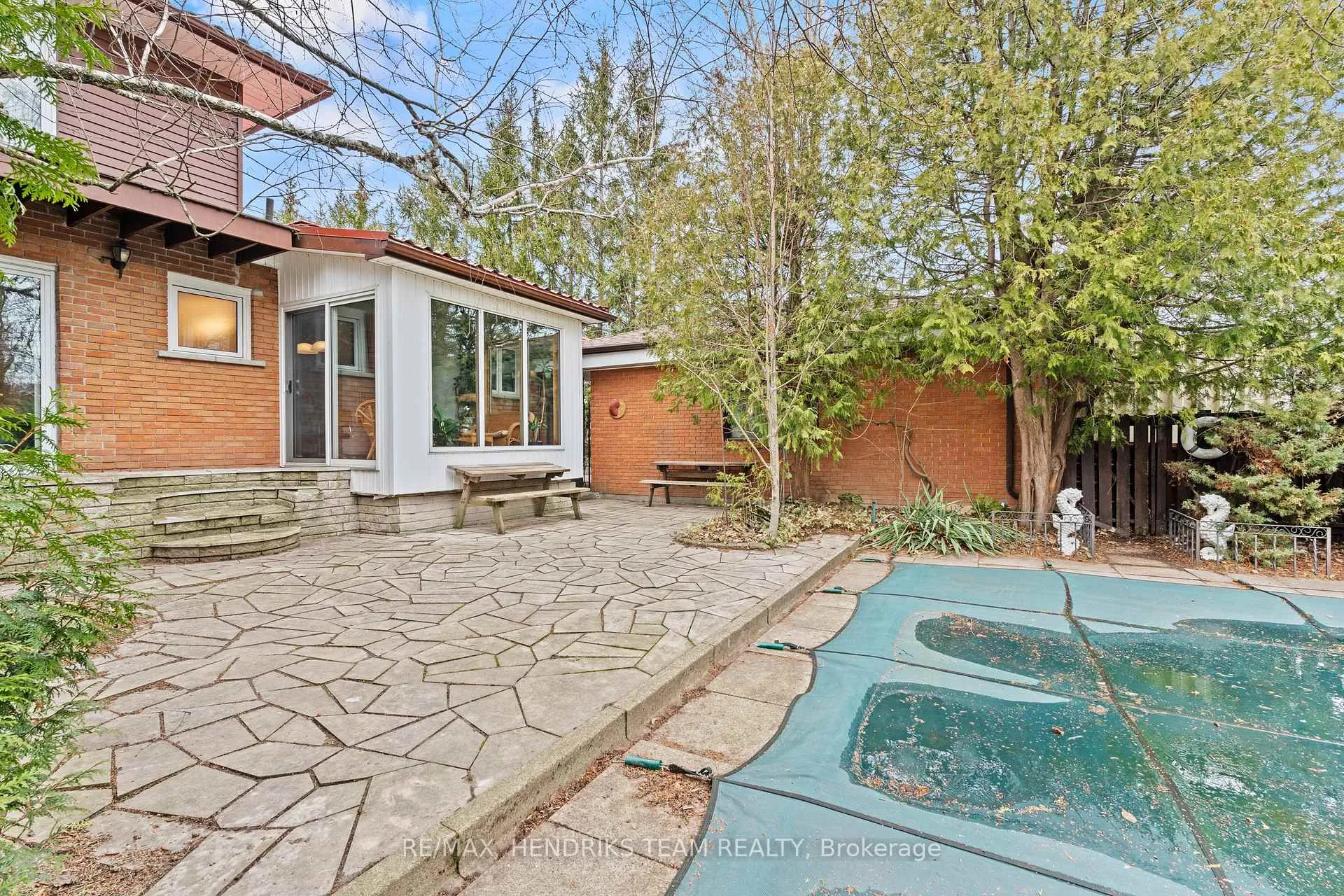 Photo 36 of 4 Ross Street, St. Catharines, Vine/Linwell — HOMEH