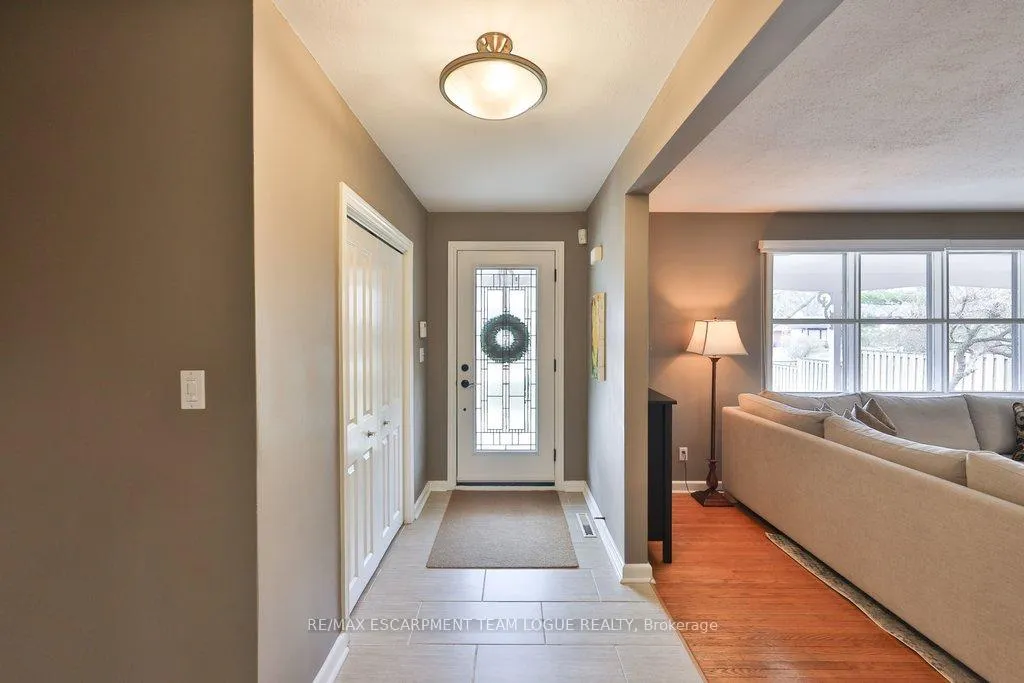 Photo 6 of 377 Arden Crescent, Burlington, Shoreacres — HOMEH