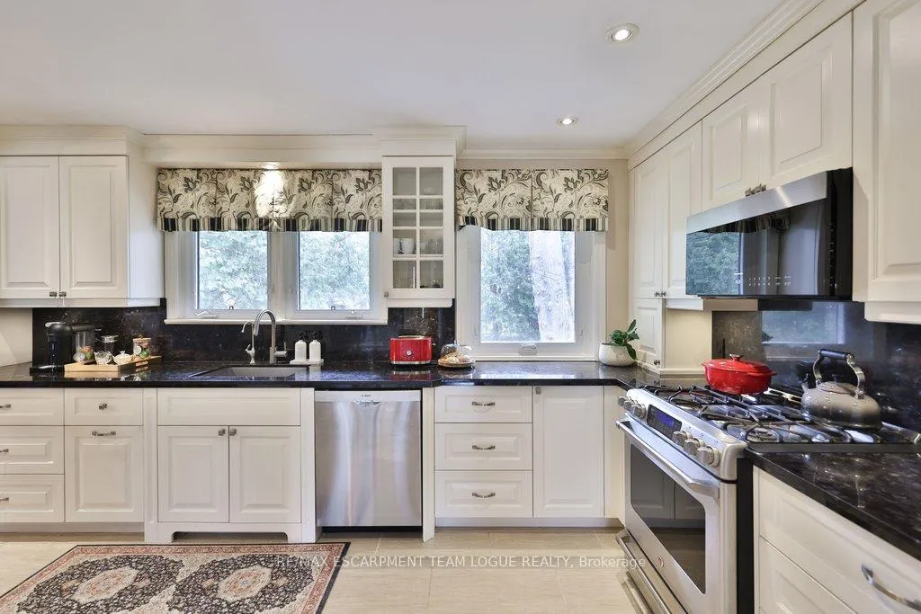 Photo 21 of 377 Arden Crescent, Burlington, Shoreacres — HOMEH