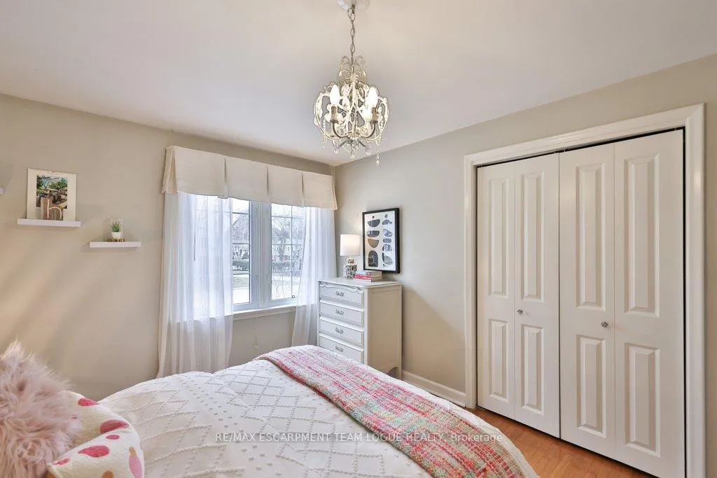 Photo 27 of 377 Arden Crescent, Burlington, Shoreacres — HOMEH