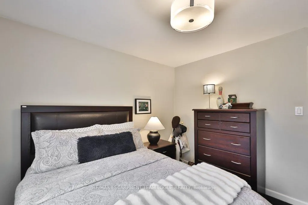 Photo 30 of 377 Arden Crescent, Burlington, Shoreacres — HOMEH