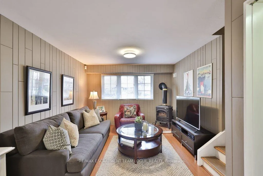 Photo 33 of 377 Arden Crescent, Burlington, Shoreacres — HOMEH