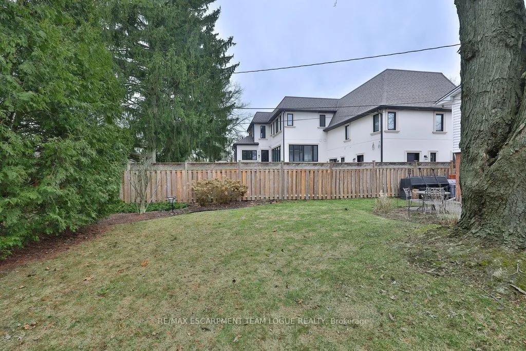 Photo 45 of 377 Arden Crescent, Burlington, Shoreacres — HOMEH