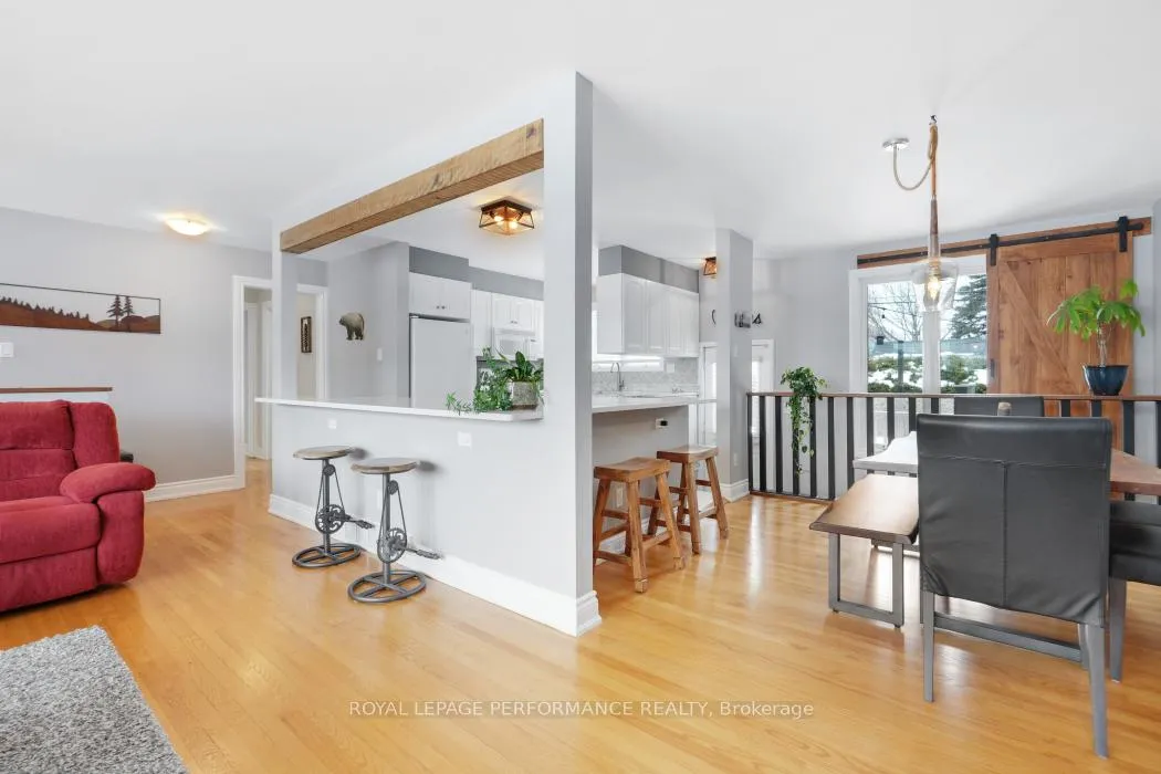 Photo 7 of 12 Willeth Avenue, Ottawa, City View/Skyline/Fisher Heights/Parkwood Hills — HOMEH