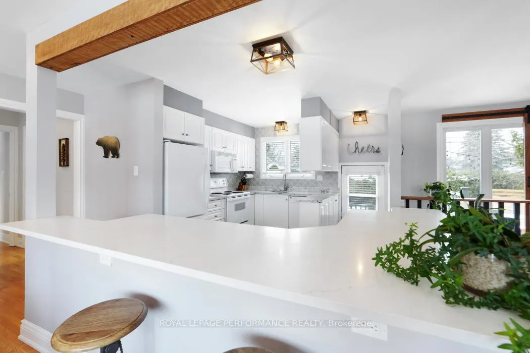 Photo 10 of 12 Willeth Avenue, Ottawa, City View/Skyline/Fisher Heights/Parkwood Hills — HOMEH