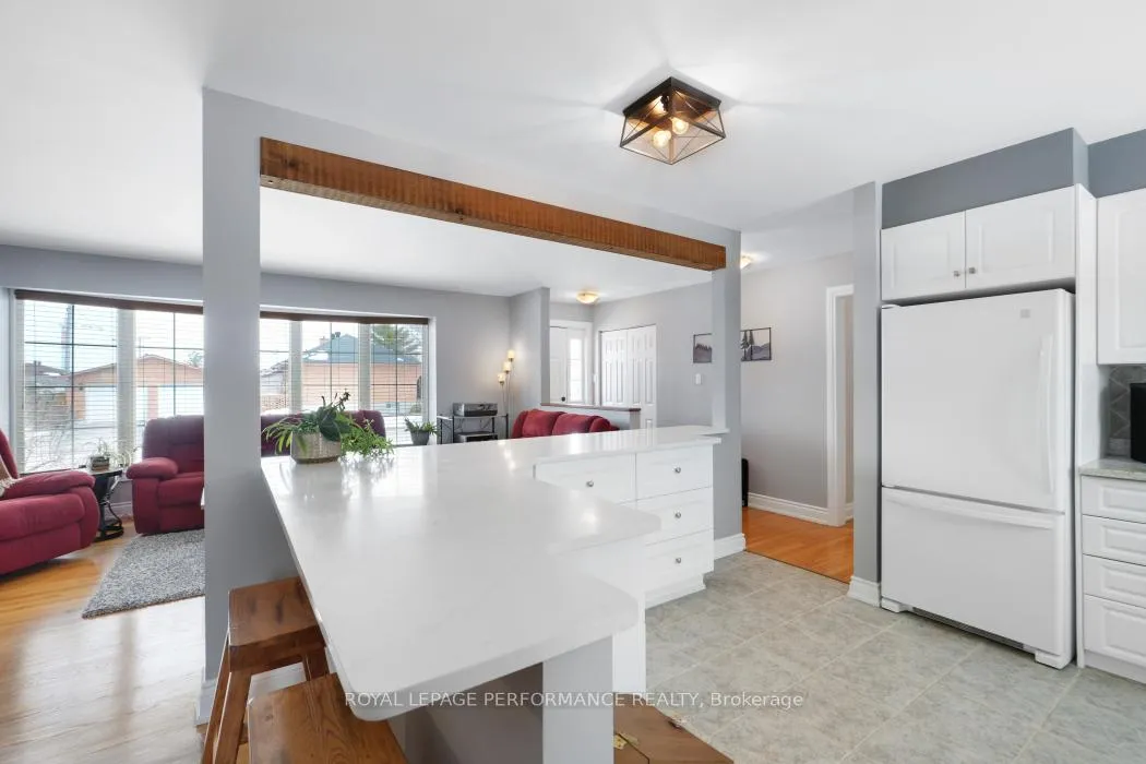 Photo 11 of 12 Willeth Avenue, Ottawa, City View/Skyline/Fisher Heights/Parkwood Hills — HOMEH