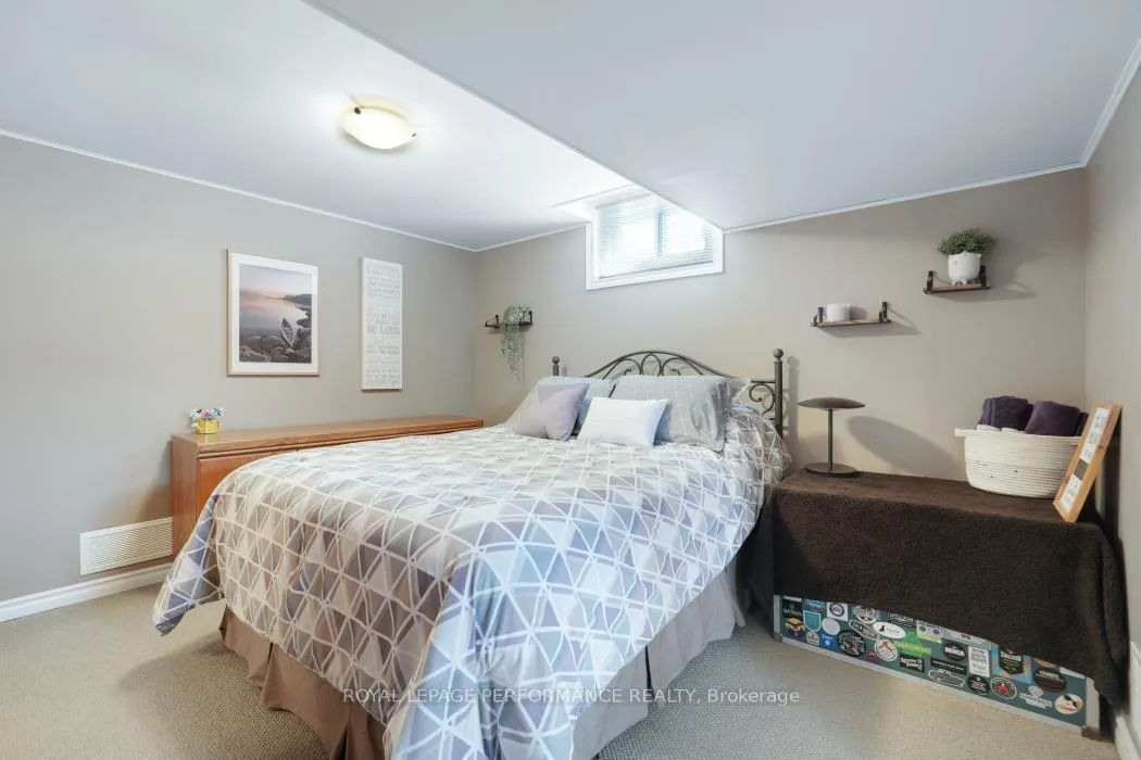 Photo 35 of 12 Willeth Avenue, Ottawa, City View/Skyline/Fisher Heights/Parkwood Hills — HOMEH