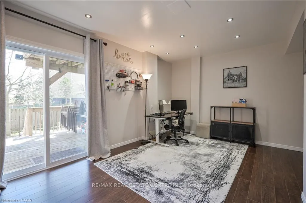 Photo 2 of Unit D26, 85 Bankside Drive, Kitchener — HOMEH