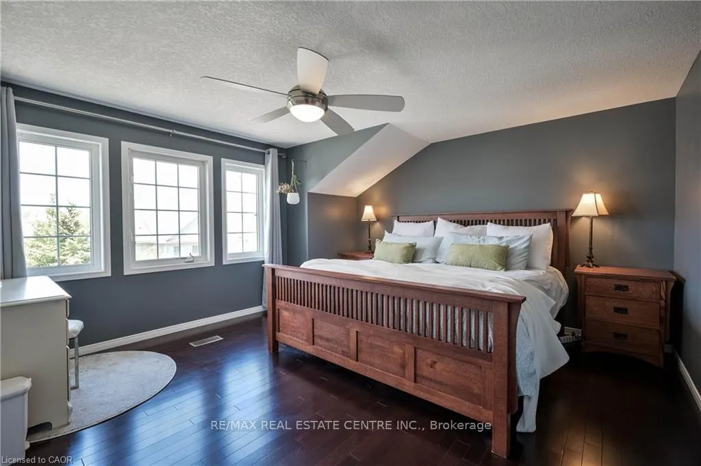 Photo 4 of Unit D26, 85 Bankside Drive, Kitchener — HOMEH