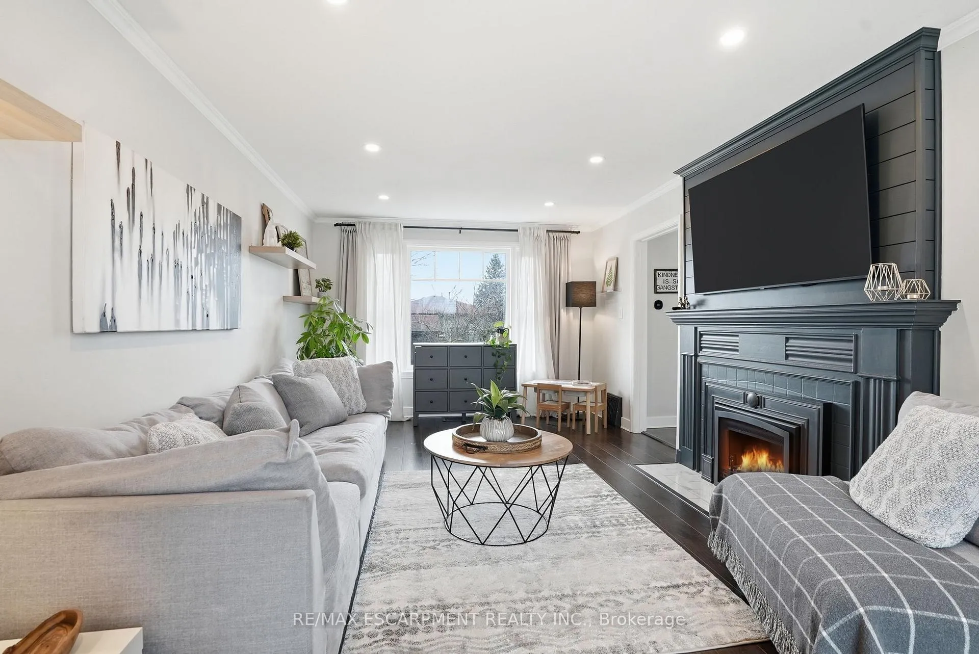 Photo 8 of 106 Laurel Street, Waterloo — HOMEH